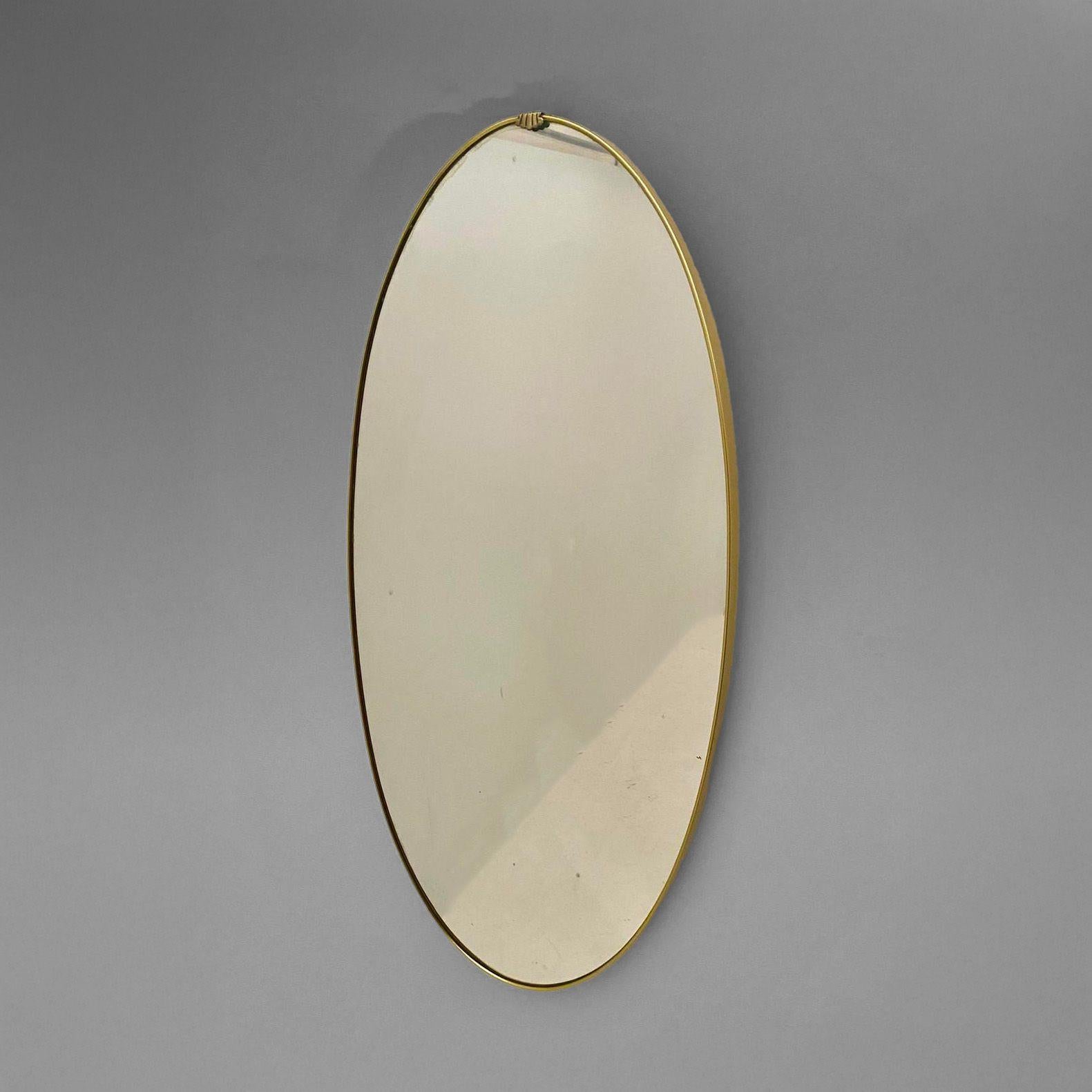 Midcentury Modern Gio Ponti Stye Oval Brass Mirror , Italy 1950s For Sale 2
