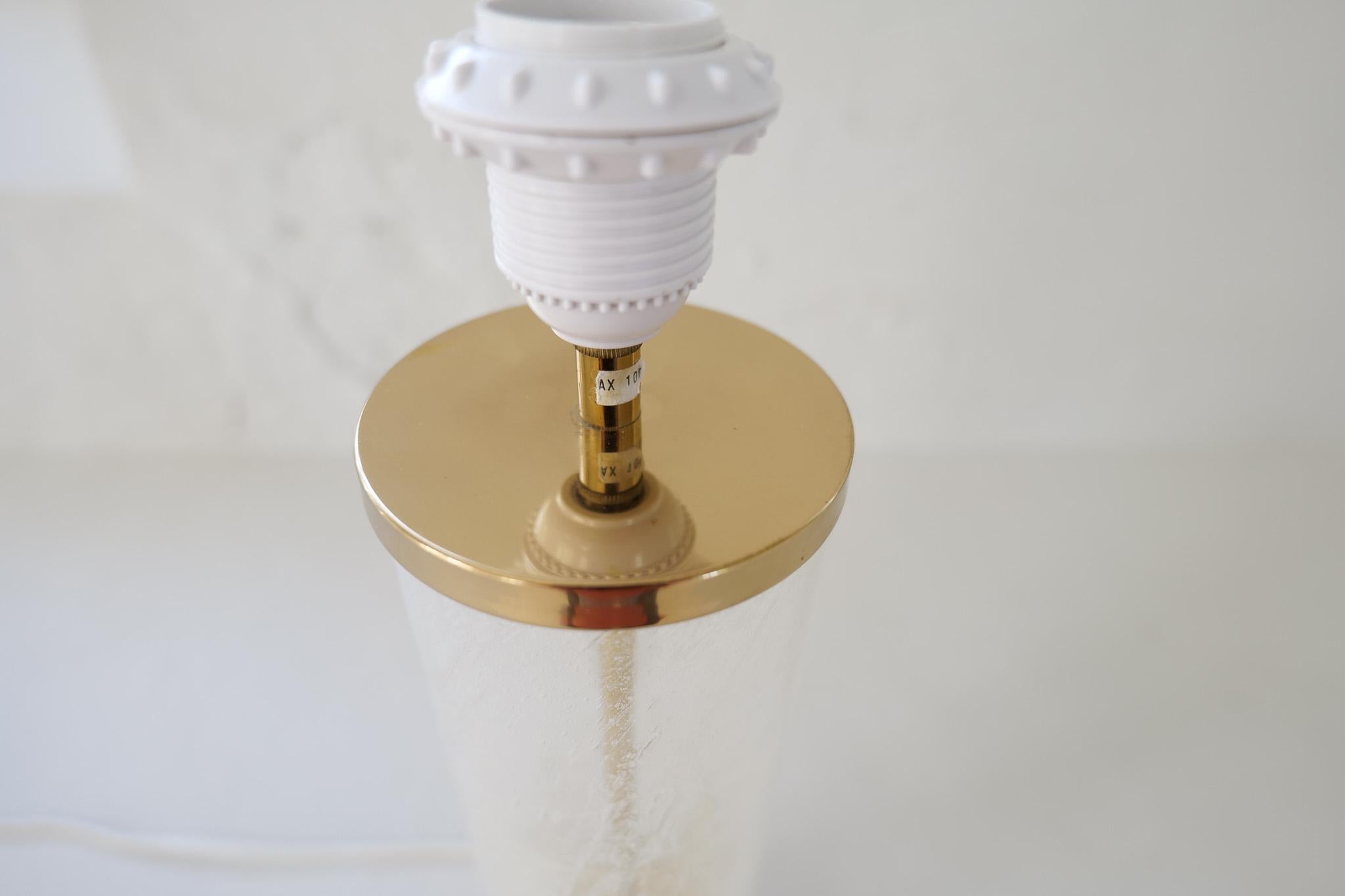 Lámpara moderna de sobremesa de cristal y latón de mediados de siglo Bergbom B-019 Suecia Años 60 en venta 3