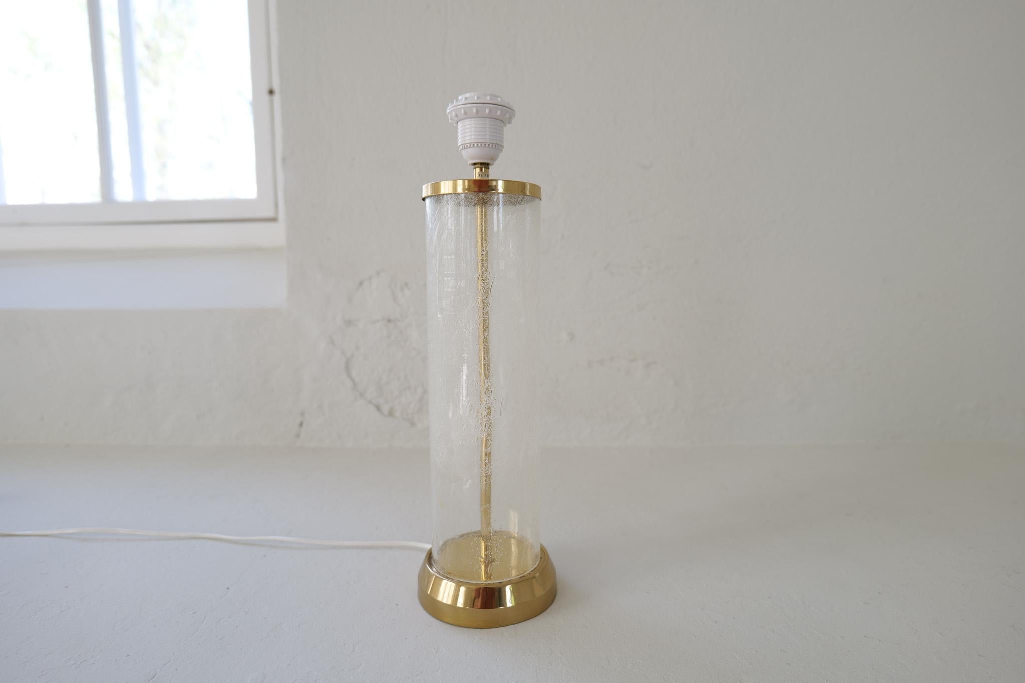 Lámpara moderna de sobremesa de cristal y latón de mediados de siglo Bergbom B-019 Suecia Años 60 en venta 4