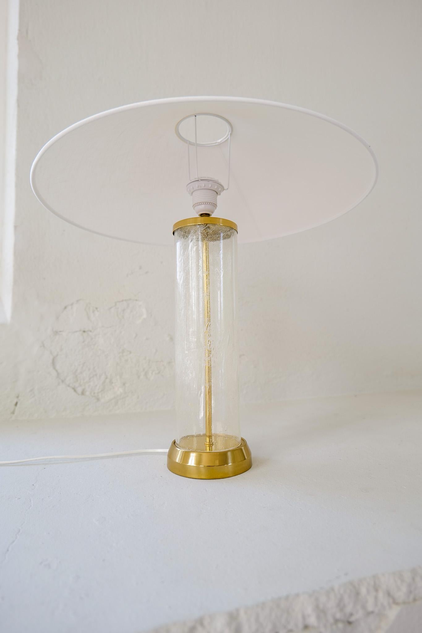 Lámpara moderna de sobremesa de cristal y latón de mediados de siglo Bergbom B-019 Suecia Años 60 en venta 1