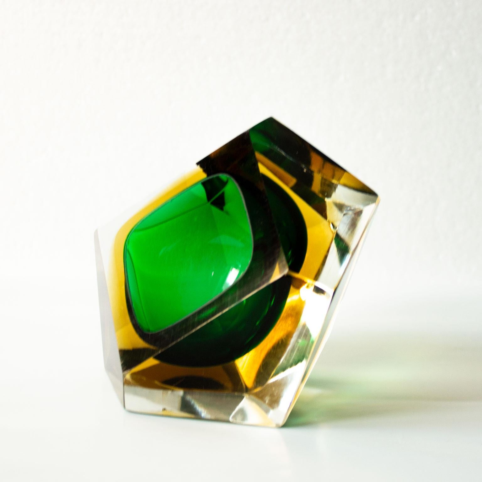 Mid-Century Modern Green Sommerso Murano Glass Bowl Attributed to Flavio Poli In Good Condition In Stockholm, SE