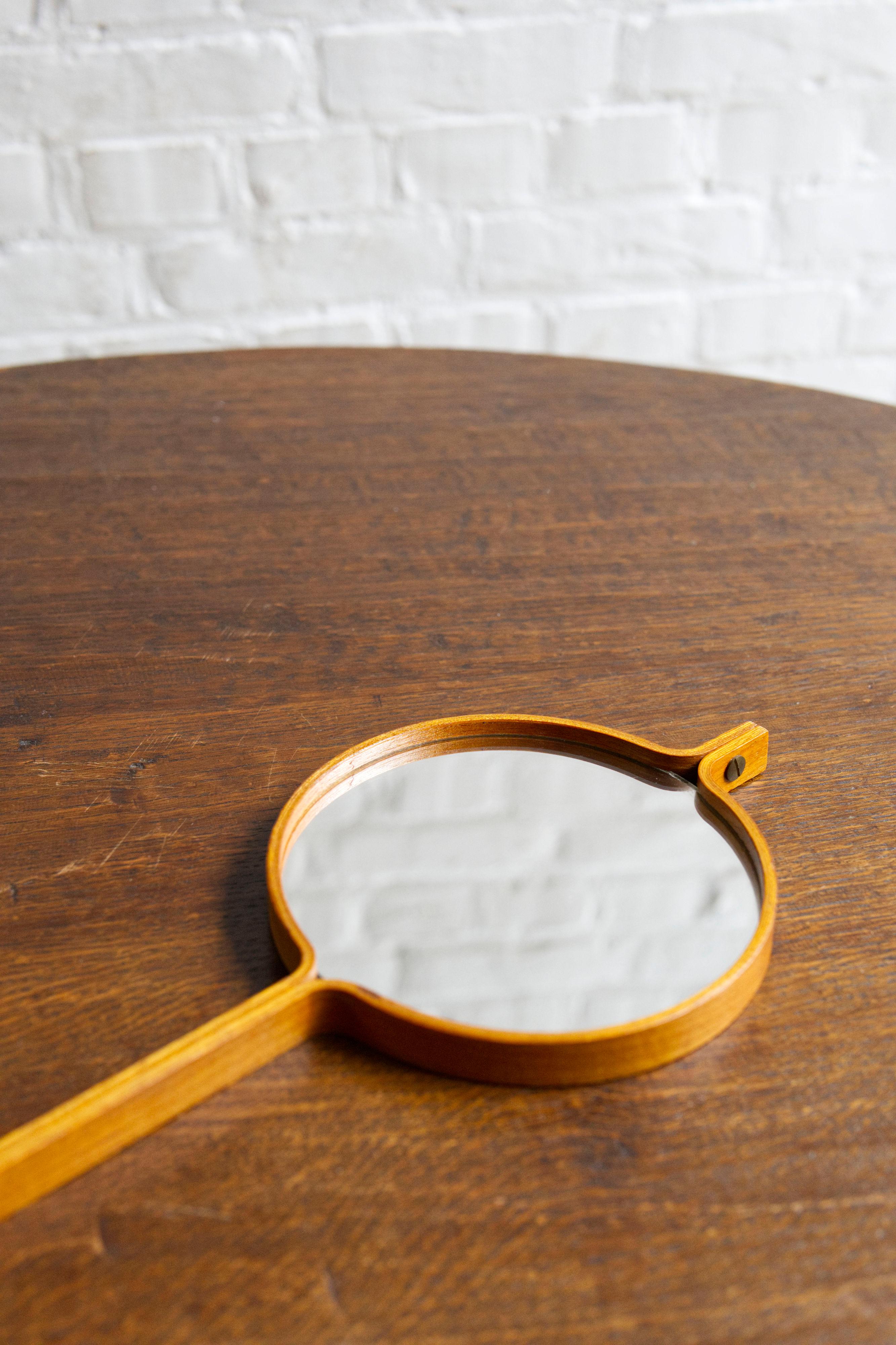 Scandinave moderne Miroir à main The Moderns par Hans-Agne Jakobsson, Suède, années 1950 en vente