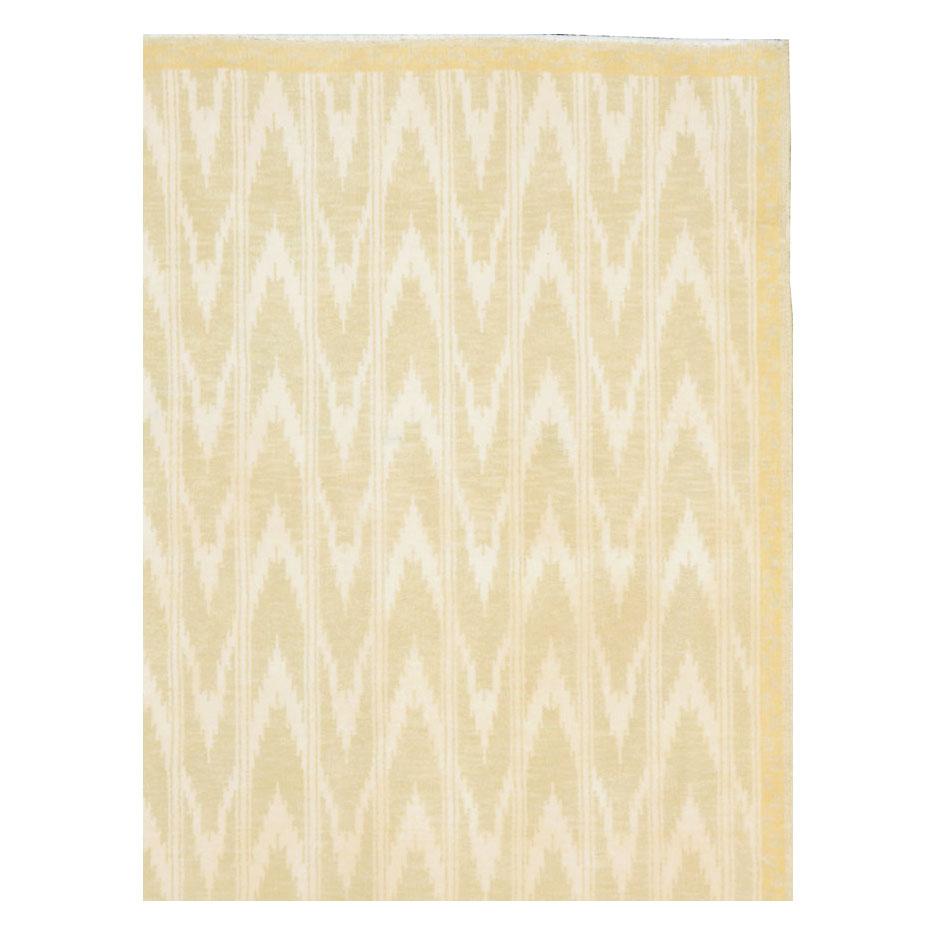 Hand-Knotted Midcentury Modern Handmade Accent Rug in Warm Beige and Ivory For Sale