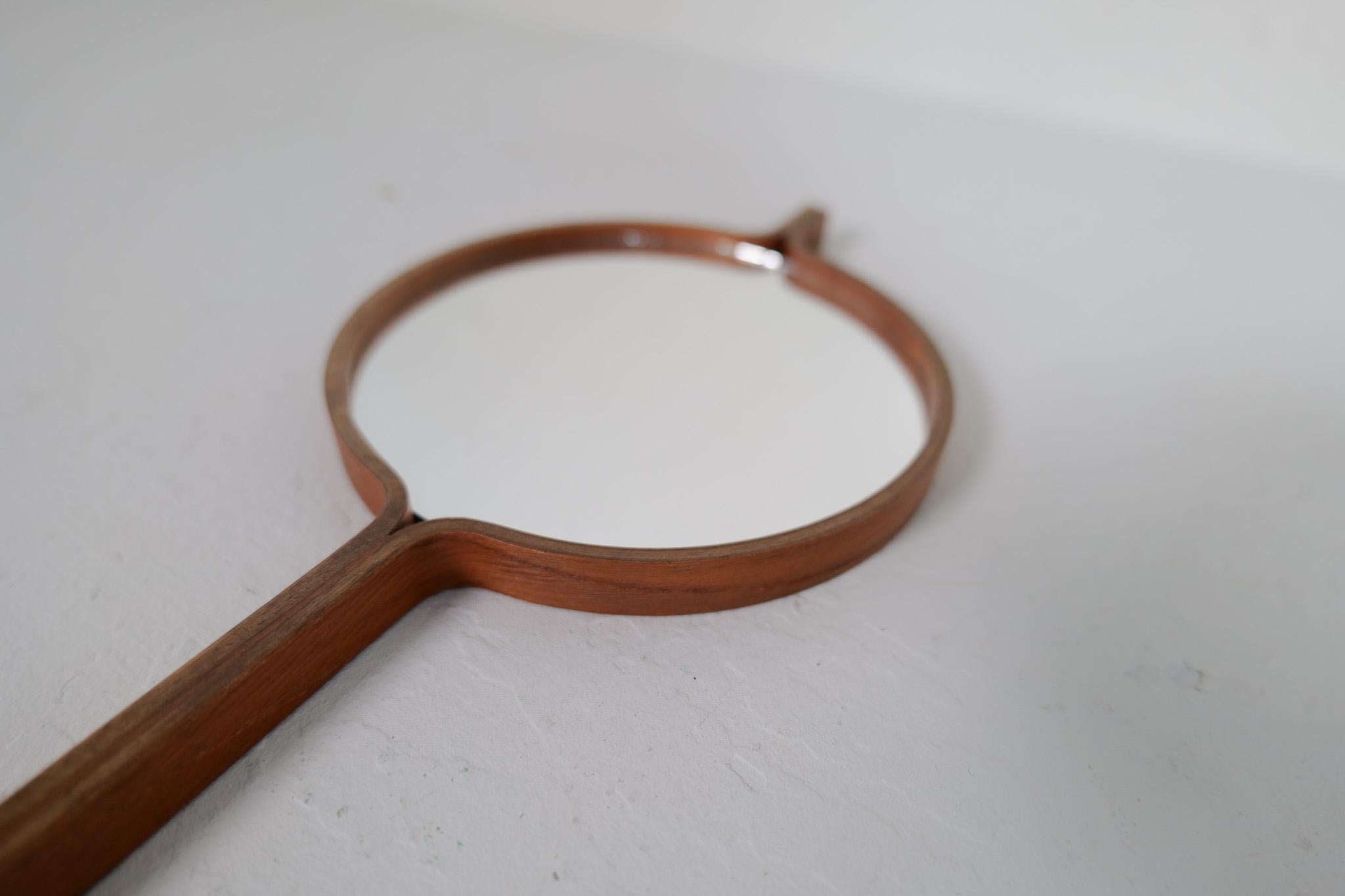 Teak Specchio a mano di Hans-Agne Jakobsson, Svezia, metà del secolo scorso in vendita