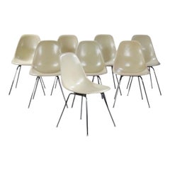 Set di 8 sedie da pranzo Herman Miller, moderne e di metà secolo.