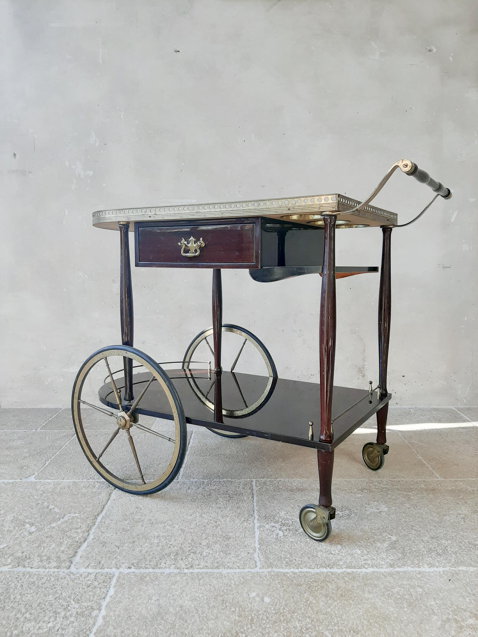 Mid-Century Modern Italian Bar Cart / Serving Trolley in Mahogany and Brass 1