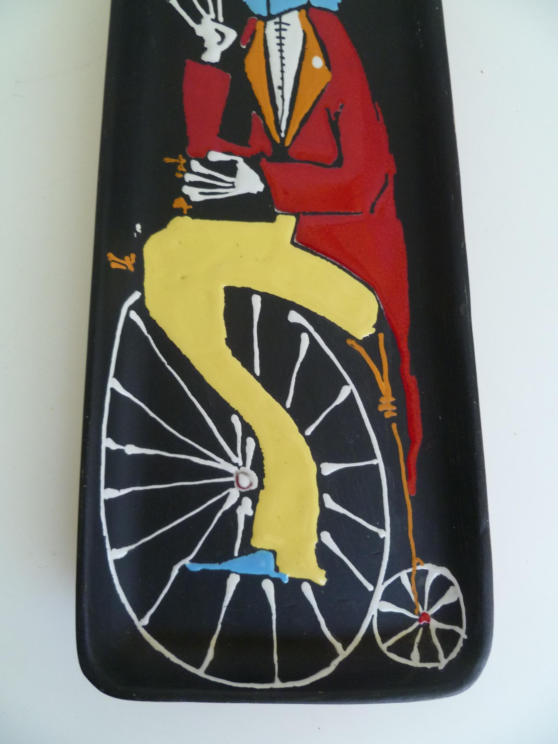 Mid-Century Modern Italian Ceramic Wall Plate Plaque Dandy on Unicycle, 1950s In Good Condition In Miami, FL