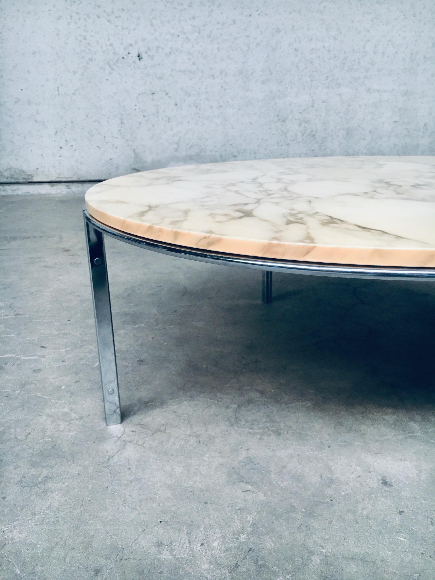 Mid-Century Modern Italian Design Marble Coffee Table, 1960s, Italy For Sale 5