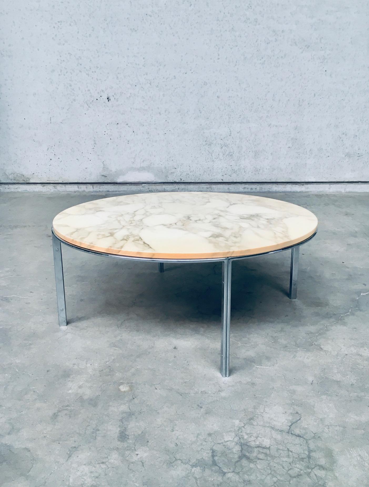 Mid-Century Modern Italian Design Marble Coffee Table, 1960s, Italy For Sale 1