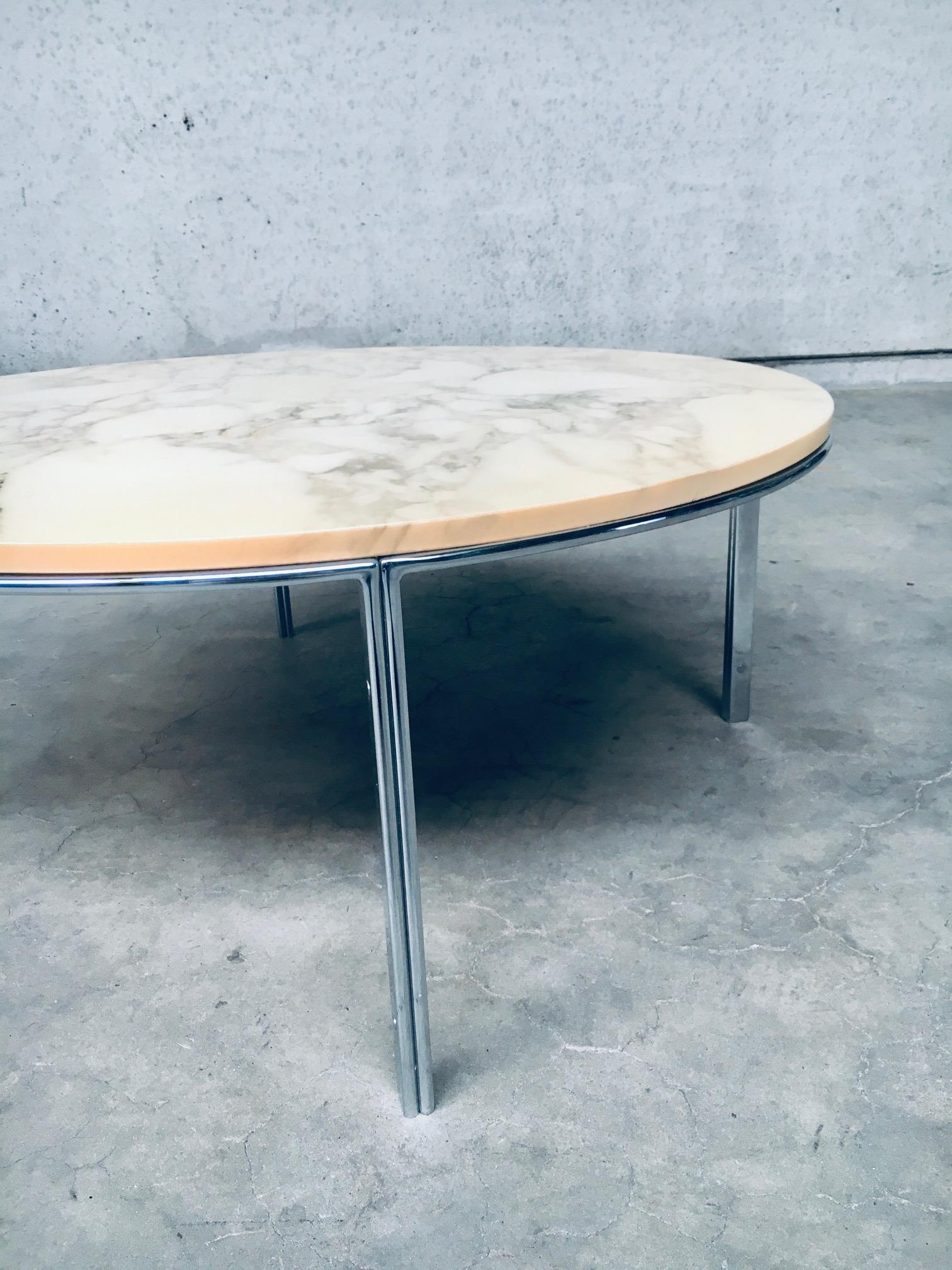 Mid-Century Modern Italian Design Marble Coffee Table, 1960s, Italy For Sale 4