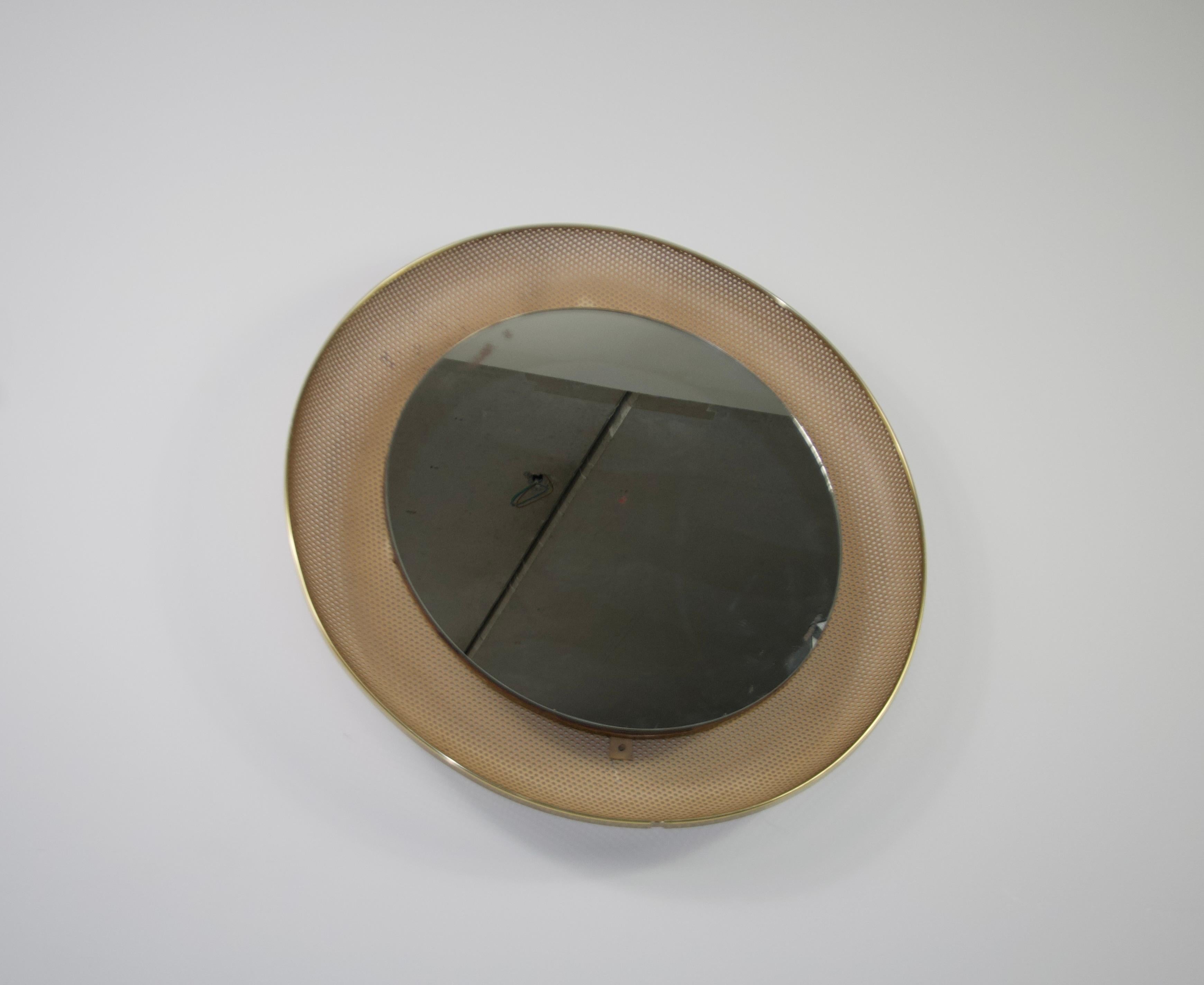 Metal Midcentury Modern Italian Round Illuminated Brass Wall Mirror, Italy, 1960s For Sale