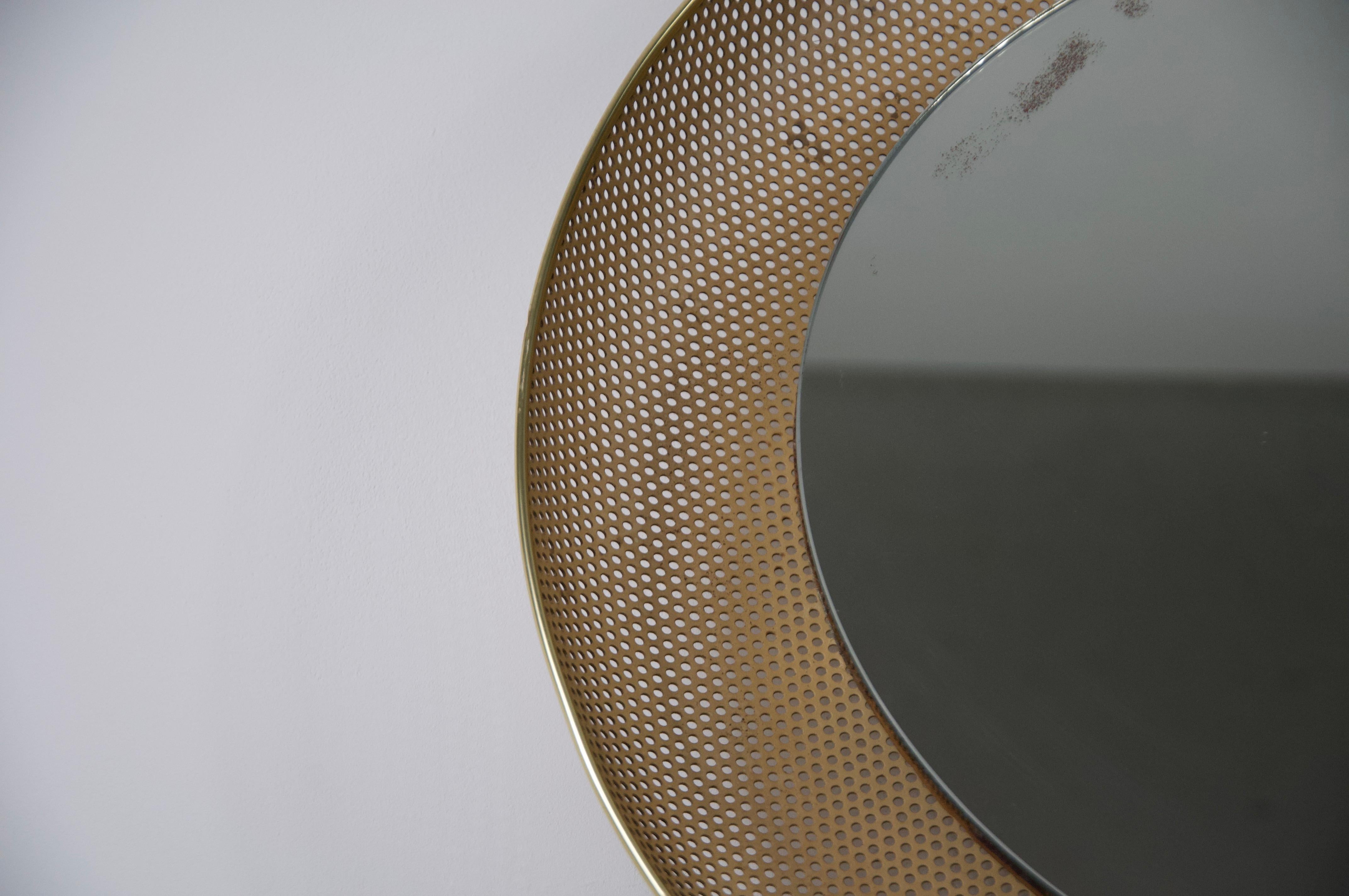 Midcentury Modern Italian Round Illuminated Brass Wall Mirror, Italy, 1960s For Sale 2