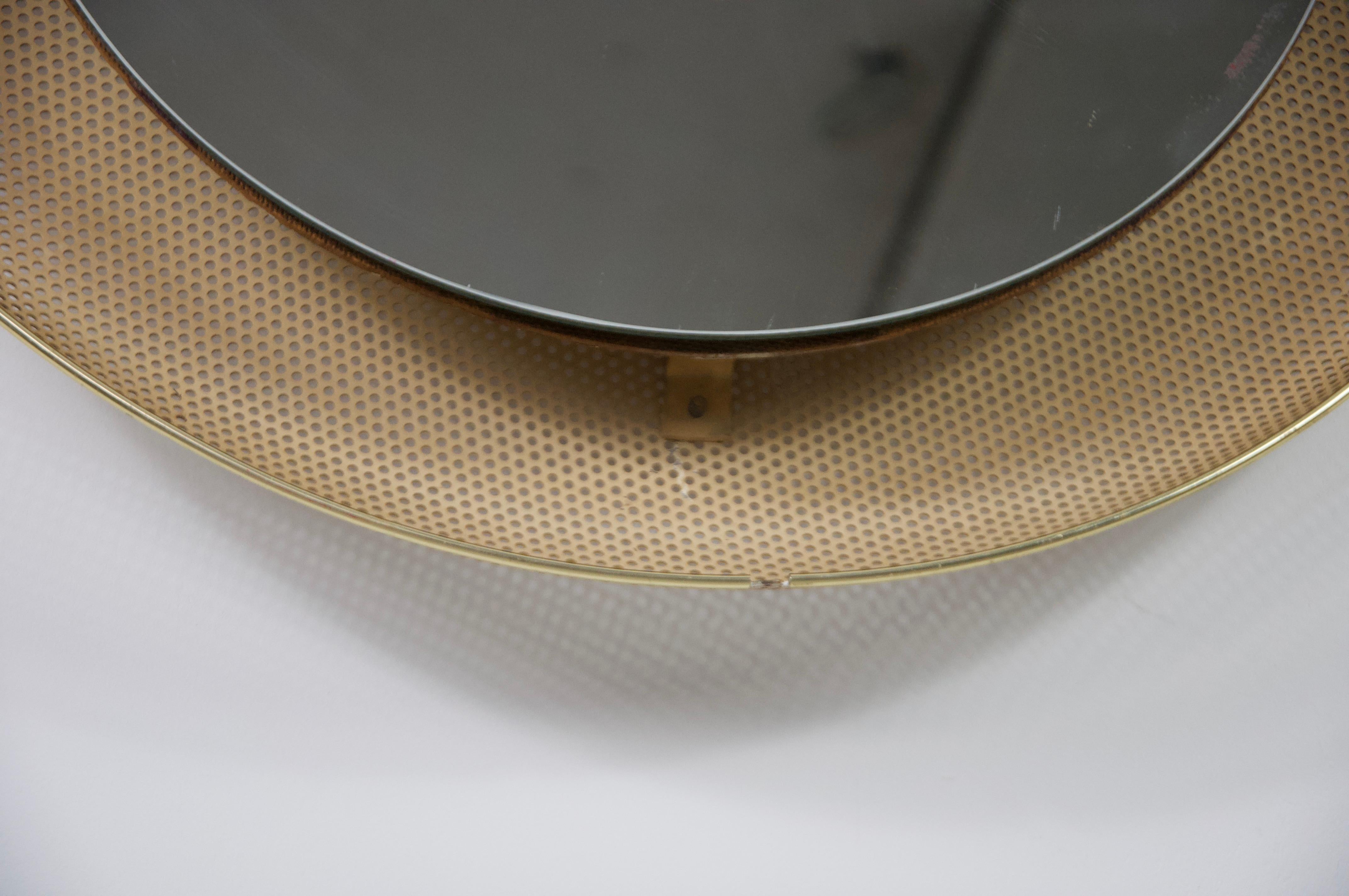 Midcentury Modern Italian Round Illuminated Brass Wall Mirror, Italy, 1960s For Sale 3