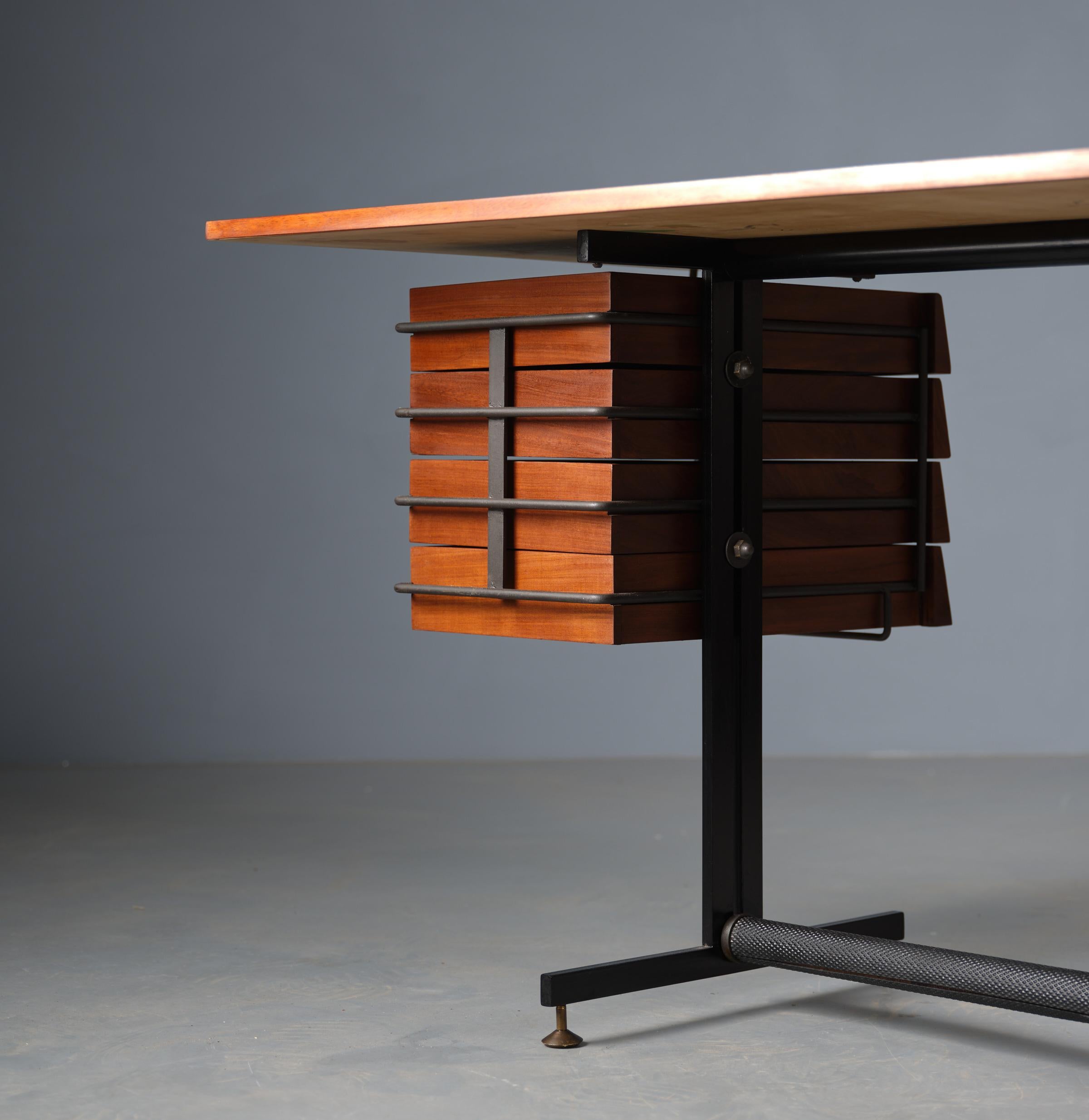 Midcentury Modern Italian Teak Desk: Expertly Restored to Original Beauty  For Sale 5