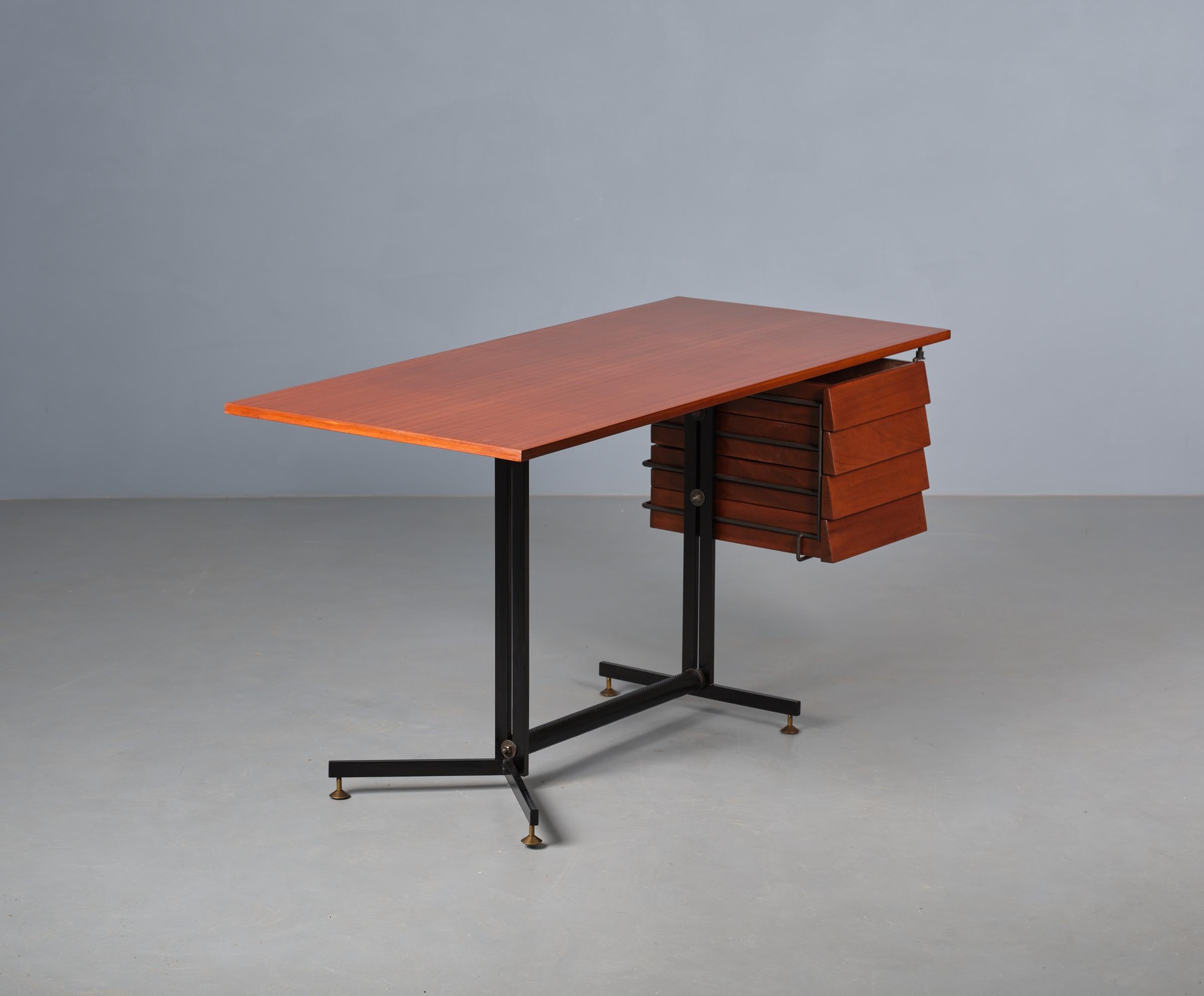 Midcentury Modern Italian Teak Desk: Expertly Restored to Original Beauty  For Sale 1