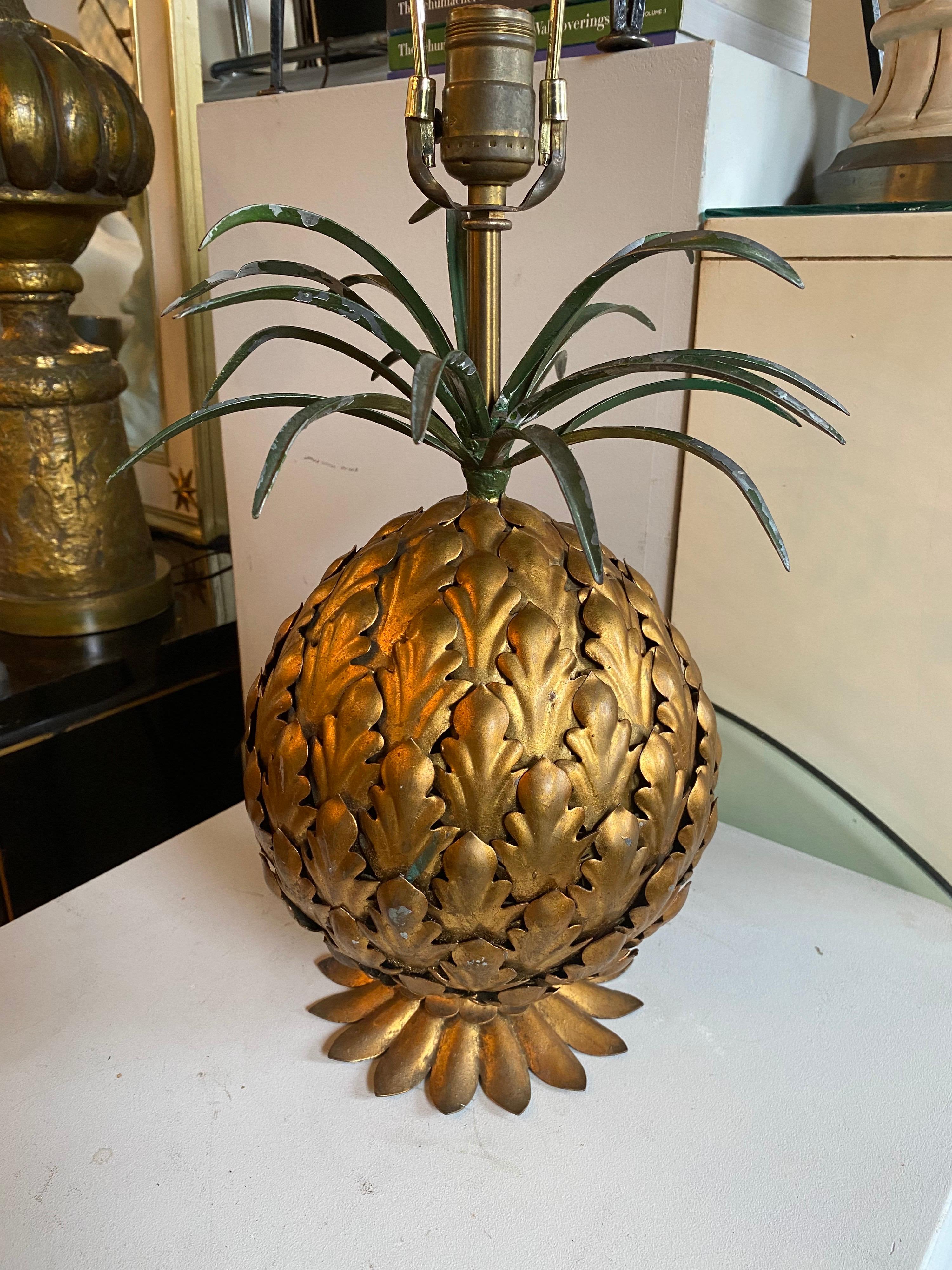 Mid-Century Modern Italian Tole Gilt Metal Pineapple Lamp, Hollywood Regency 5
