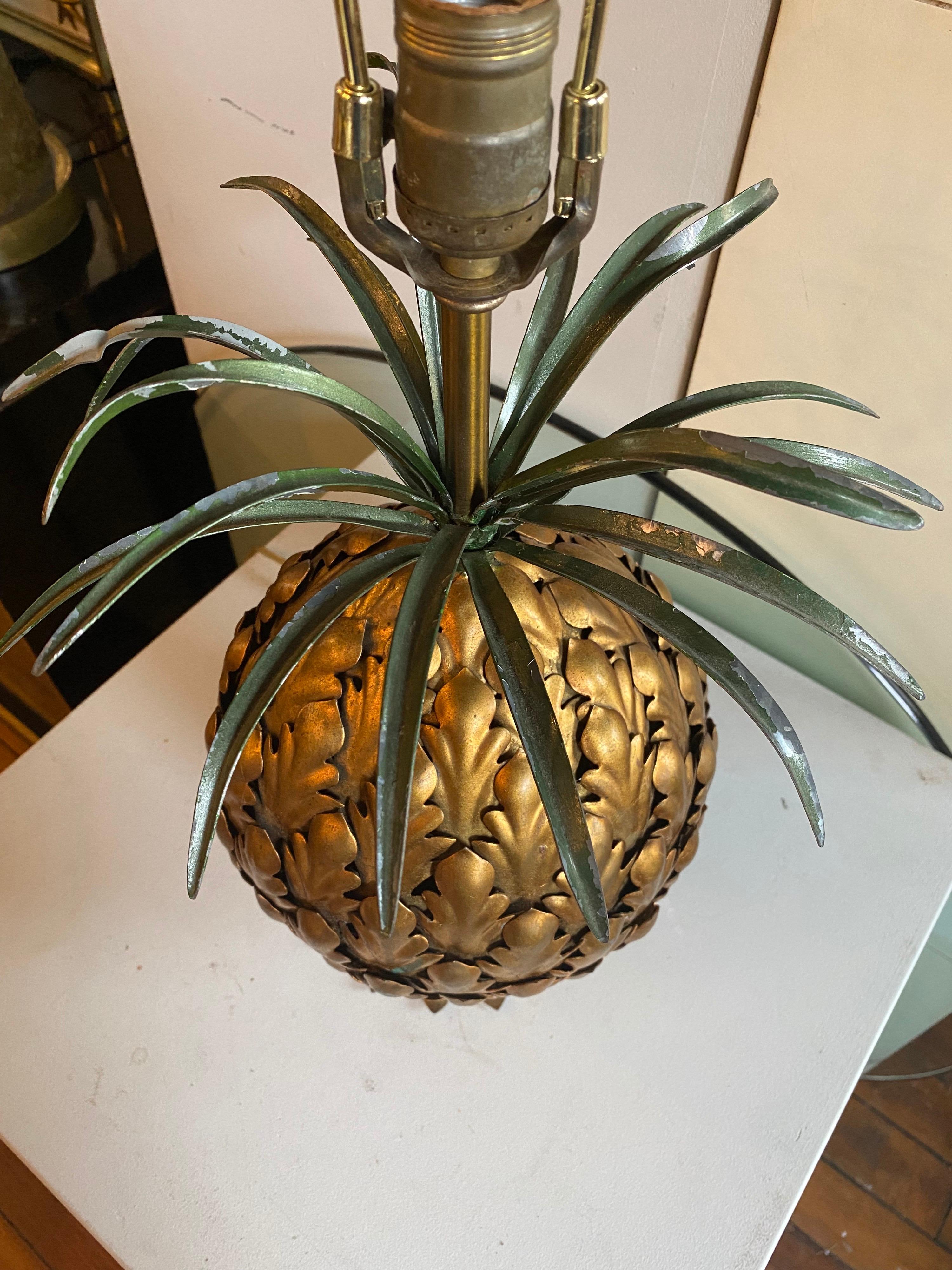 Mid-Century Modern Italian Tole Gilt Metal Pineapple Lamp, Hollywood Regency 6