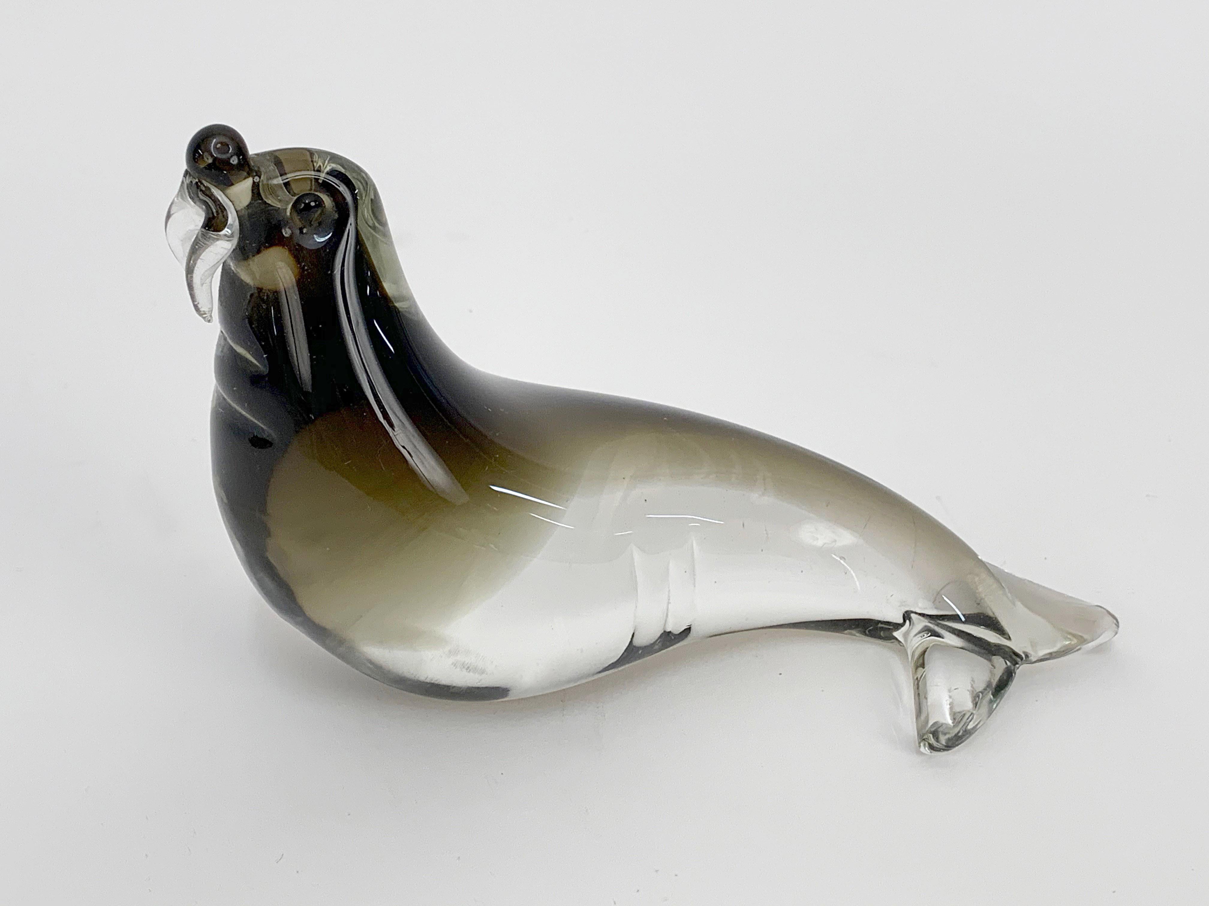 Mid-Century Modern Italian Walrus Black Brown Murano Glass Sculpture Italy 1960s For Sale 4
