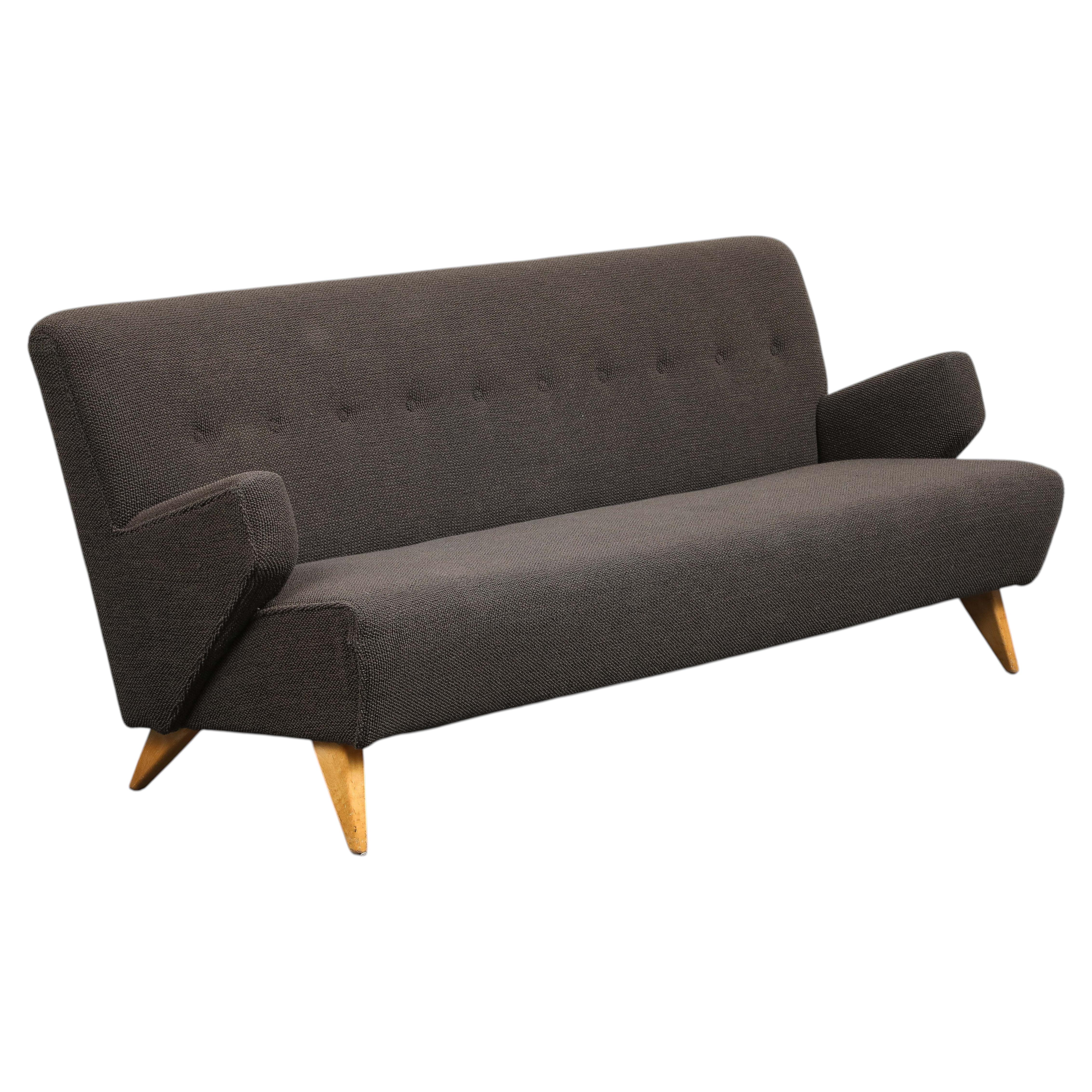 Midcentury Modern Jens Risom Model 37 Sofa for Knoll, 1940s For Sale