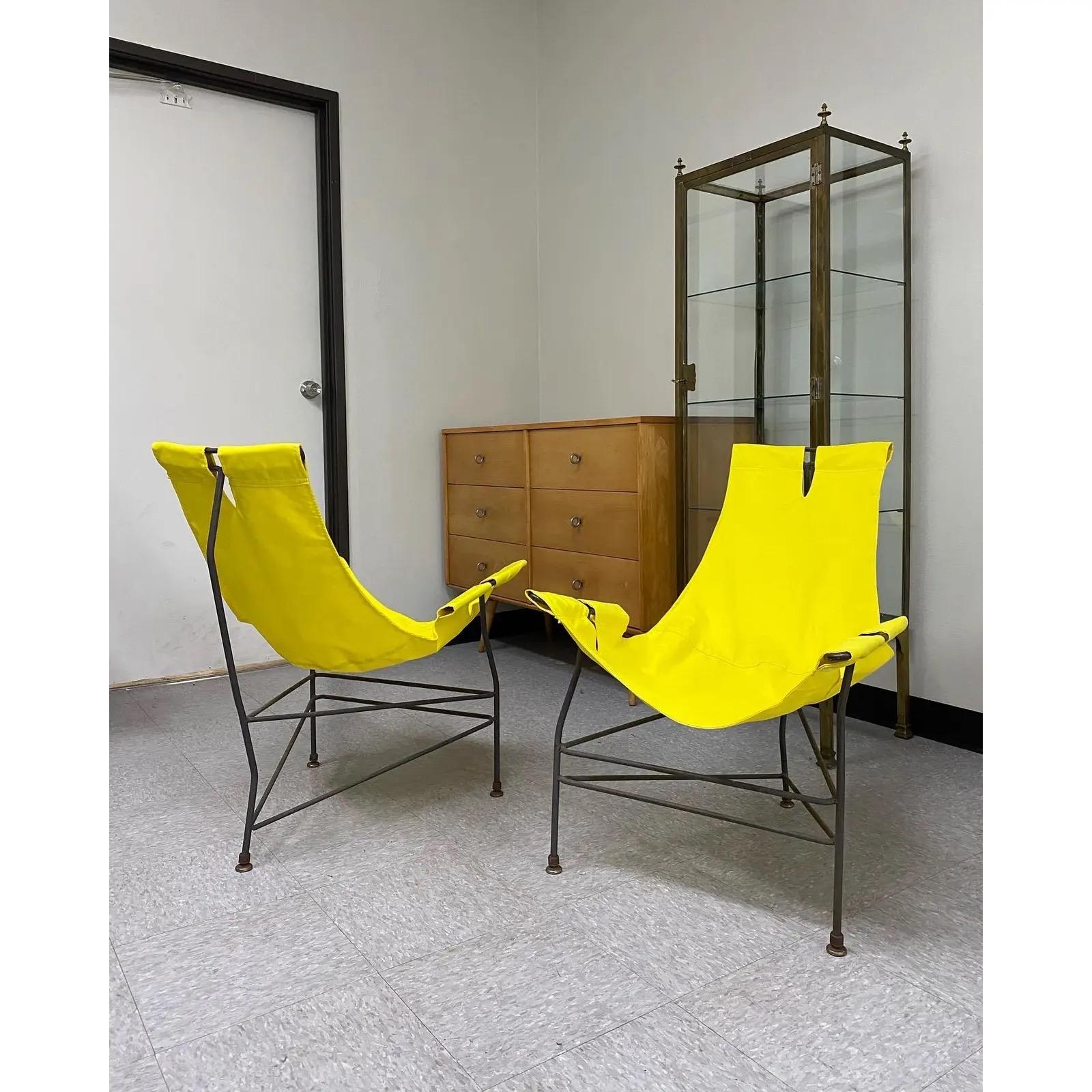 Ein Paar Jerry Johnson-Eisen-Sling-Stühle, Mid-Century Modern (Leinwand) im Angebot