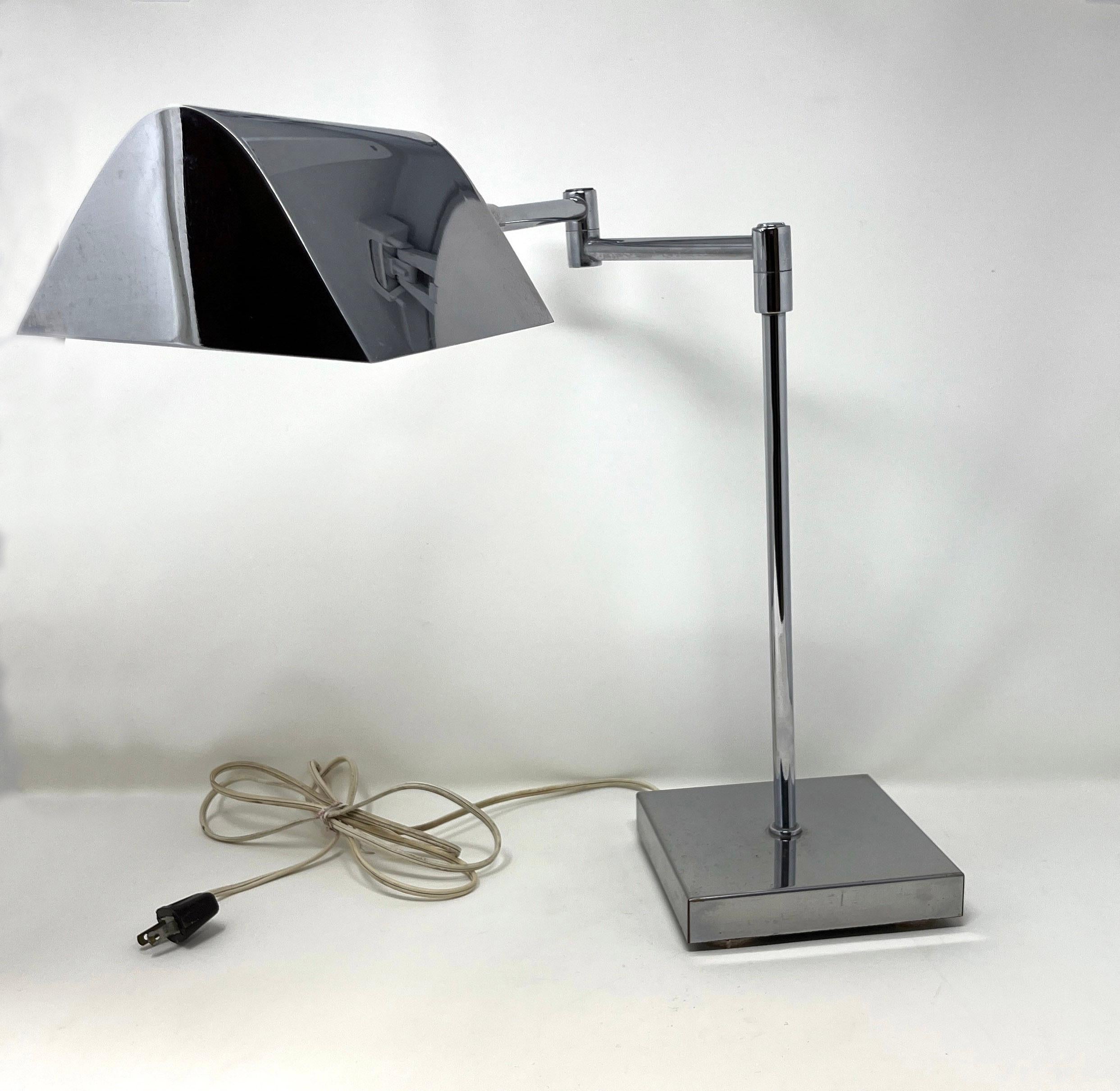 Mid-Century Modern Midcentury Modern Koch & Lowy Style Chrome Articulating Desk Lamp For Sale