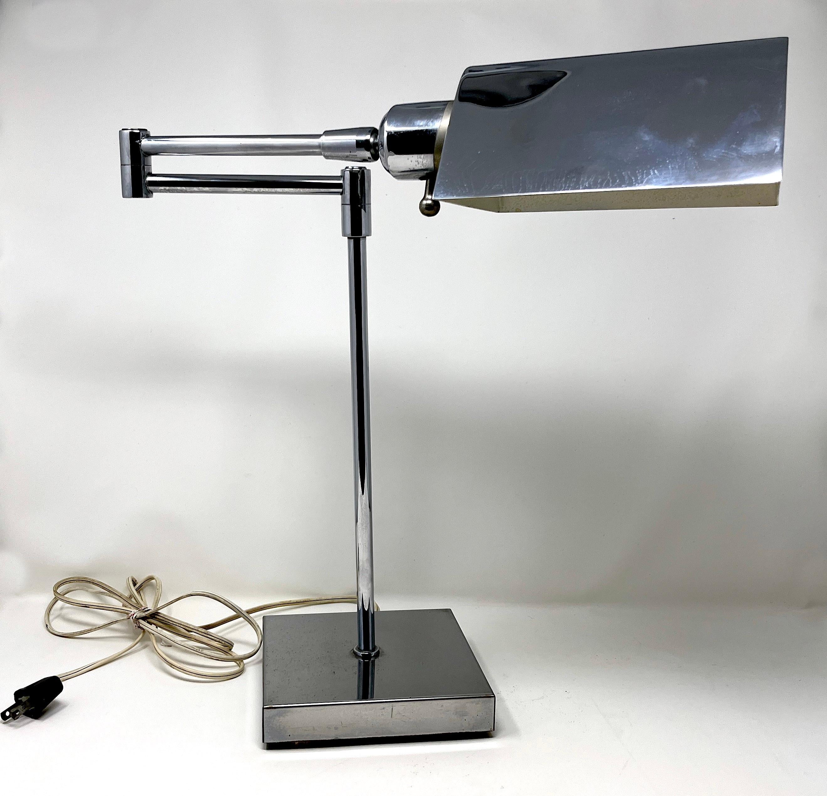 American Midcentury Modern Koch & Lowy Style Chrome Articulating Desk Lamp For Sale