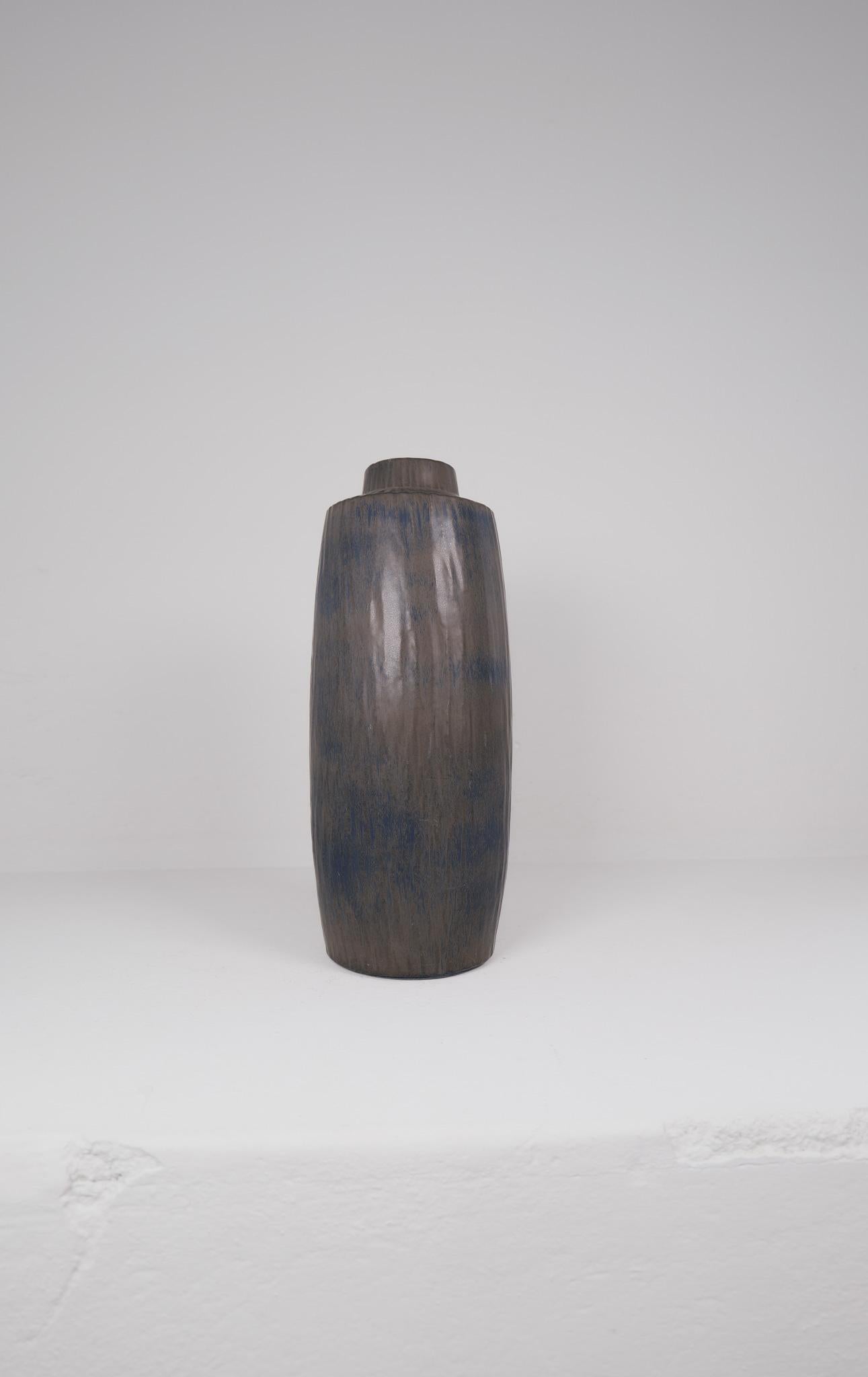 Mid-Century Modern Grand vase en céramique moderne du milieu du siècle Rubus Gunnar Nylund Rörstrand, Suède en vente