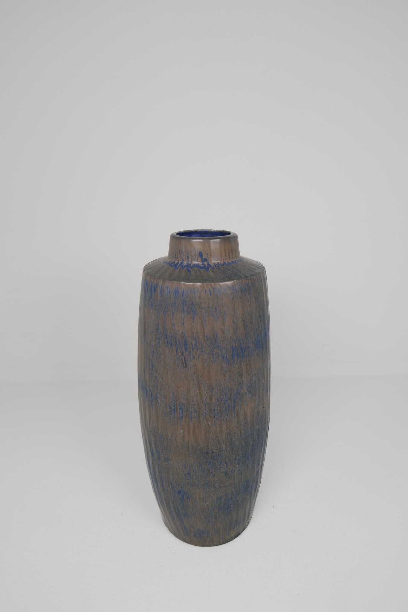 Grand vase en céramique moderne du milieu du siècle Rubus Gunnar Nylund Rörstrand, Suède en vente 1