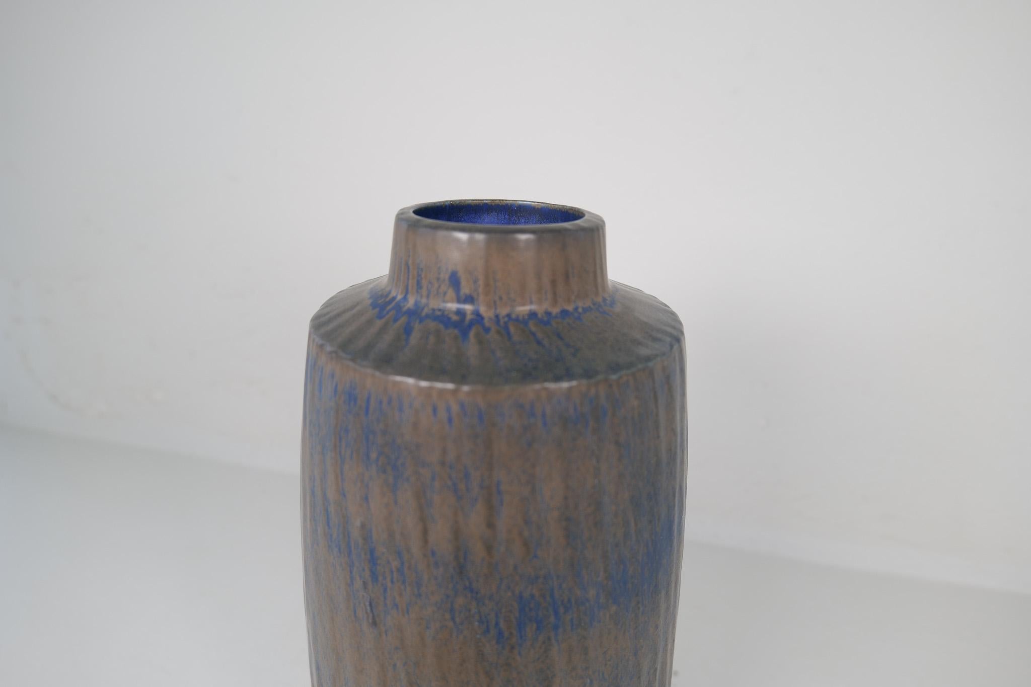 Grand vase en céramique moderne du milieu du siècle Rubus Gunnar Nylund Rörstrand, Suède en vente 2