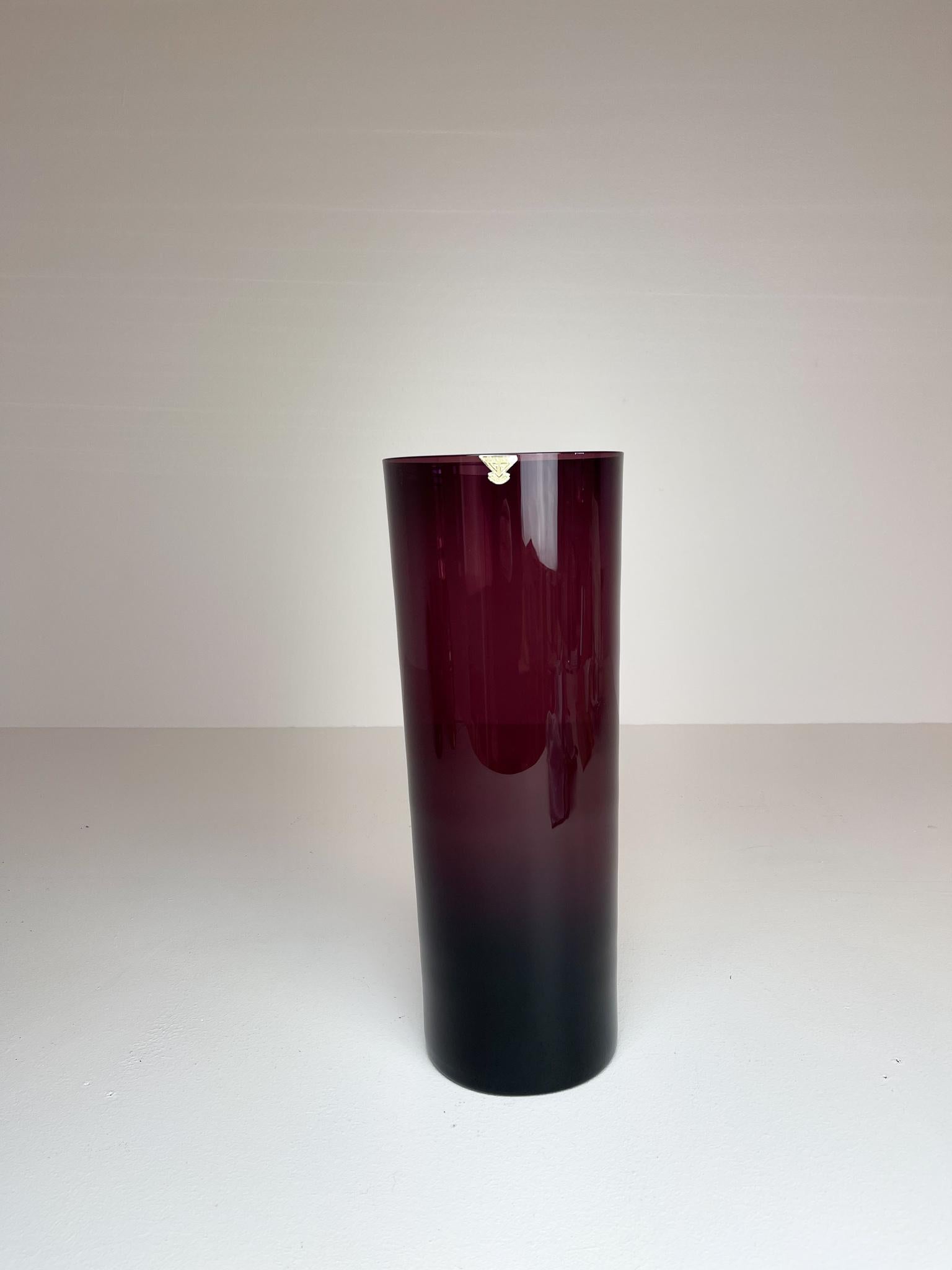 Mid-Century Modern Midcentury Modern Large Glass Vase GullaSkruf Sweden, 1950s