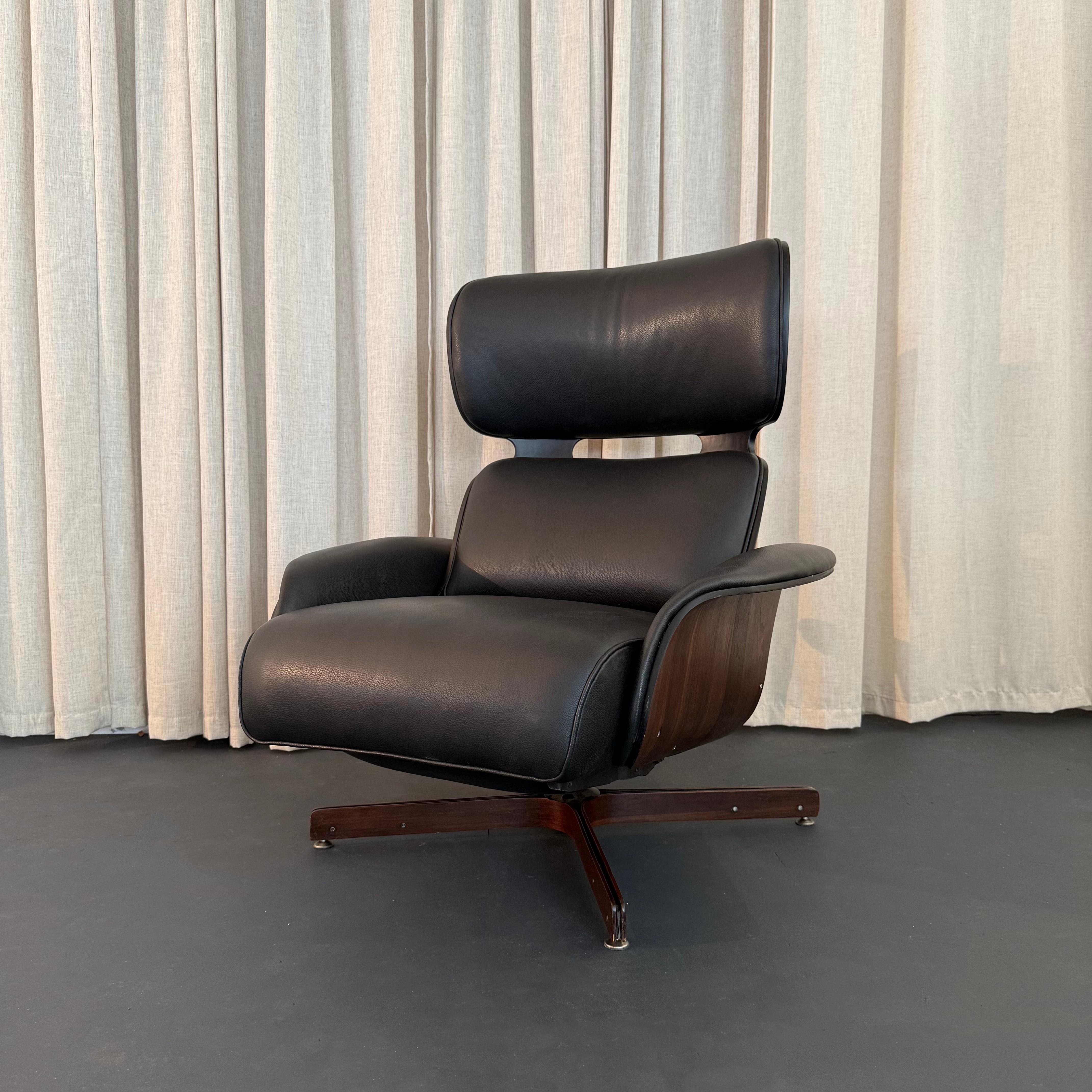 Midcentury Modern Leather Recliner Lounge Chair von George Mulhauser für Plycraft (amerikanisch) im Angebot