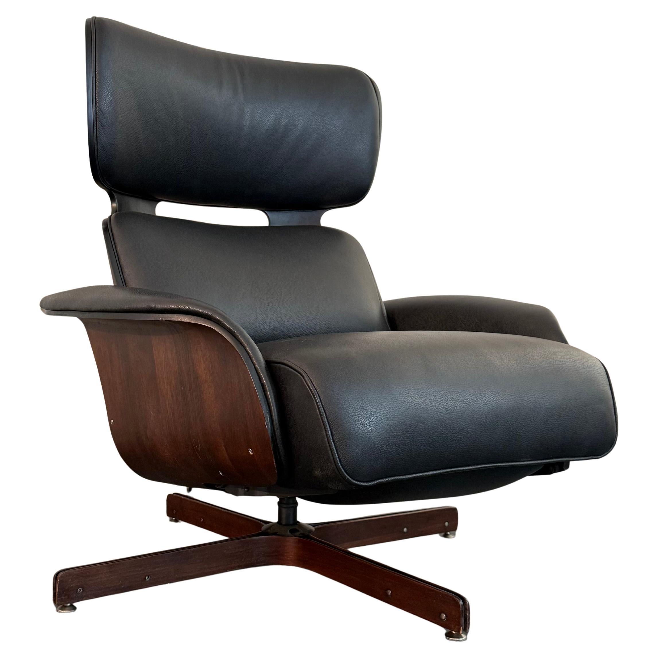 Midcentury Modern Leather Recliner Lounge Chair By George Mulhauser For Plycraft