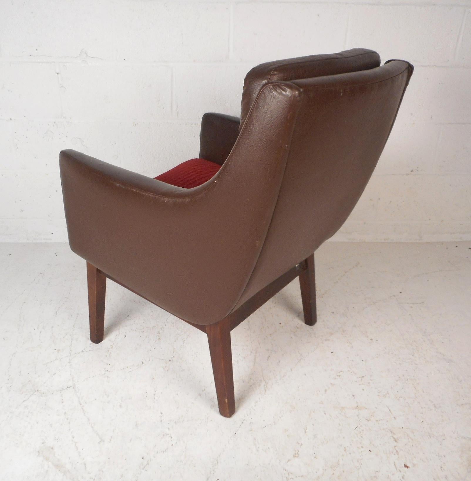 Mid-Century Modern Midcentury Modern Lounge Chair For Sale