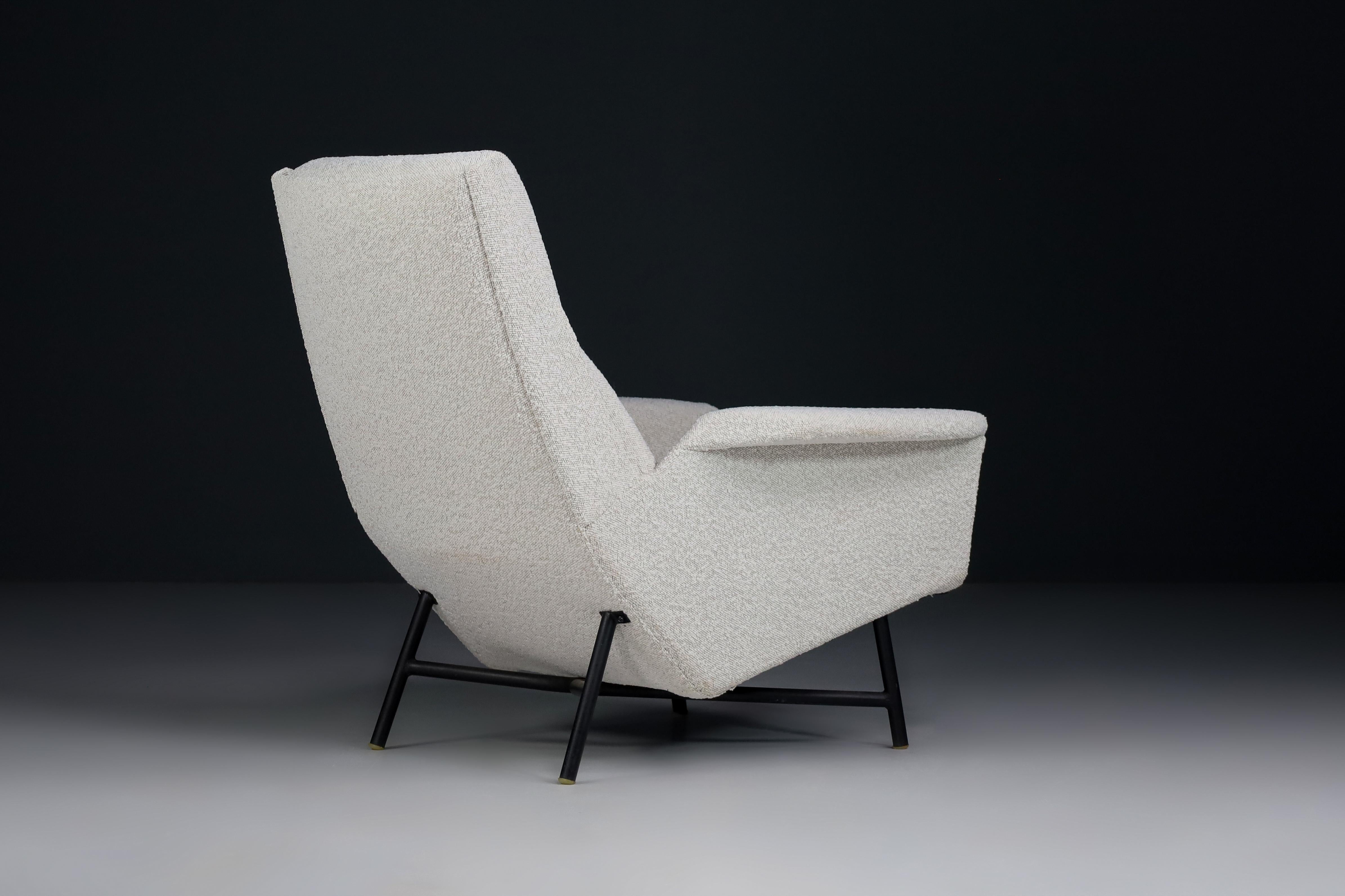 Mid-Century Modern Lounge Chairs in Re-Upholstered Boucle by Guy Besnard, 1959 For Sale 1