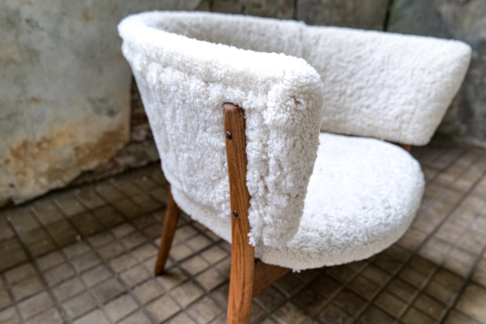 Mid-Century Modern Lounge Charis in Sheepskin and Stained Wood, Sweden, 1962 12