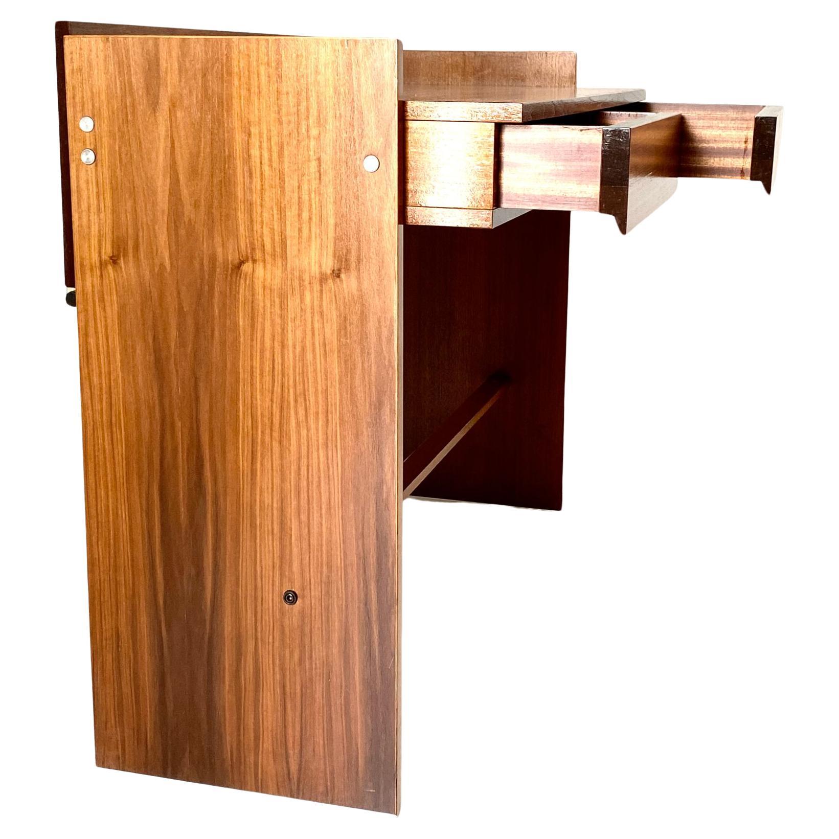 Midcentury Modern MIM Roma Walnut Desk, Italy 1970 In condizioni buone in vendita a Ceglie Messapica, IT