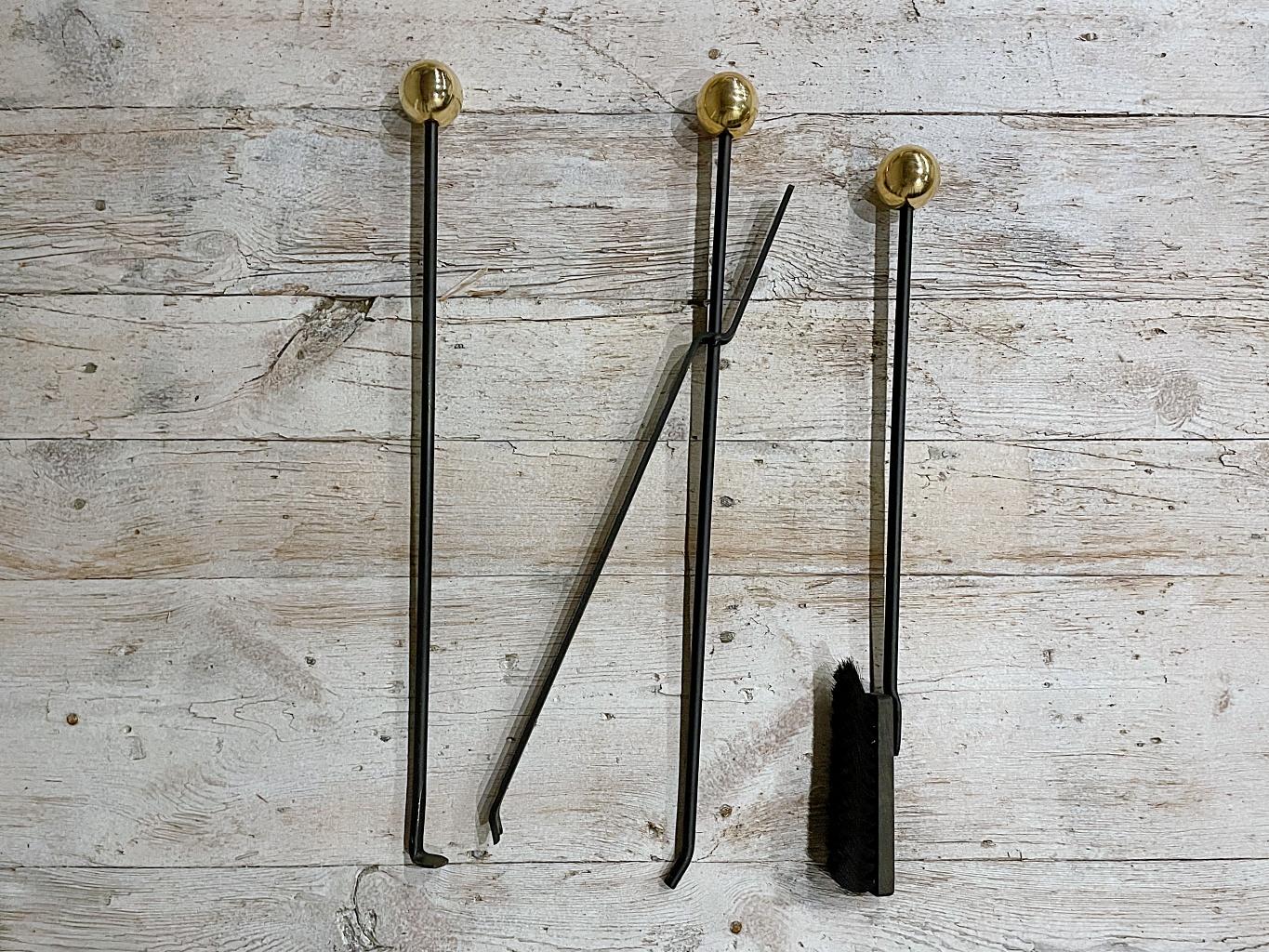 Midcentury Modern Minimalistic Tower Brass & Steel Fireplace Tools, 1960s, Italy For Sale 2