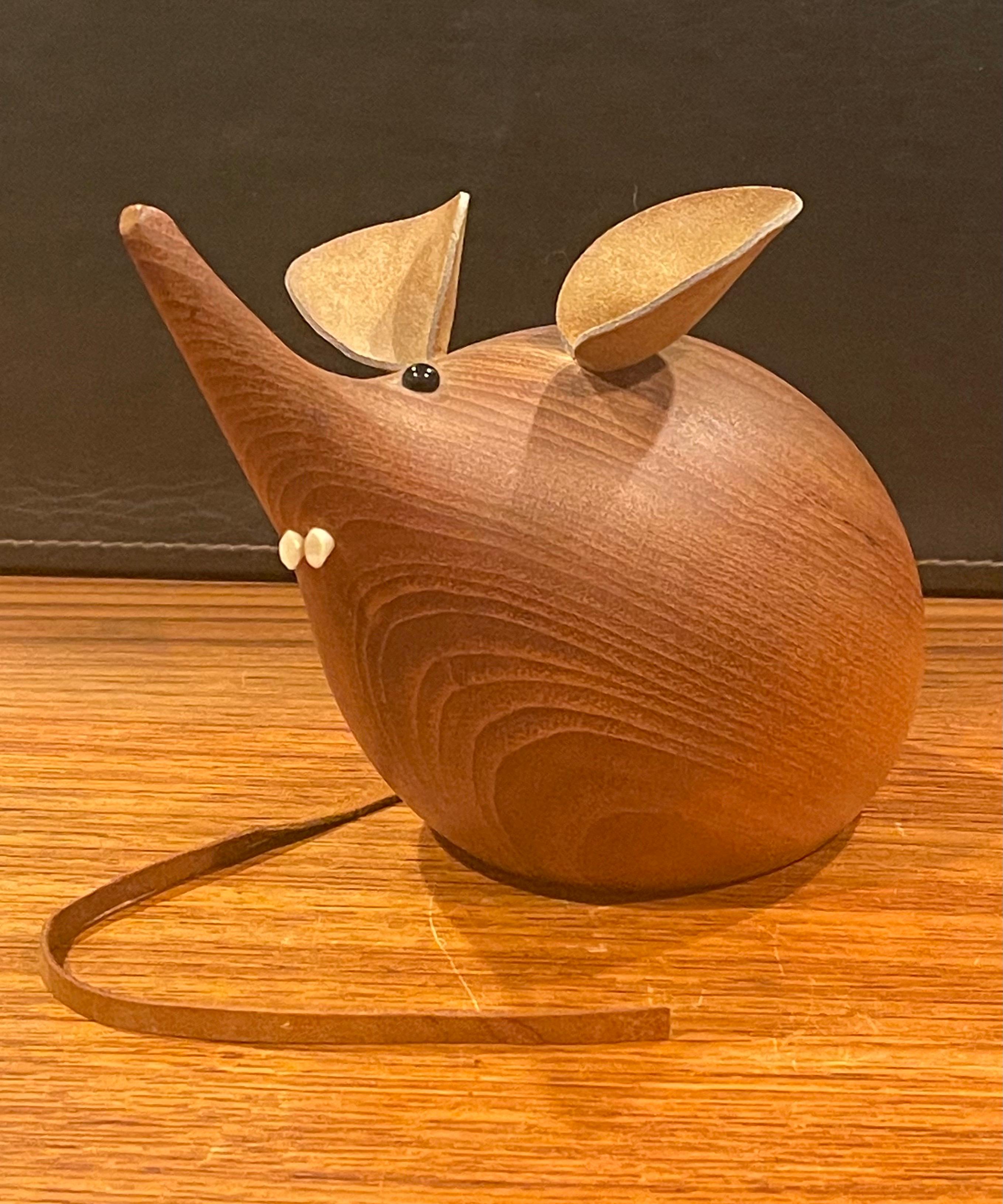 Midcentury Modern Mouse Carving / Sculpture in Teak by H&F of Denmark For Sale 1