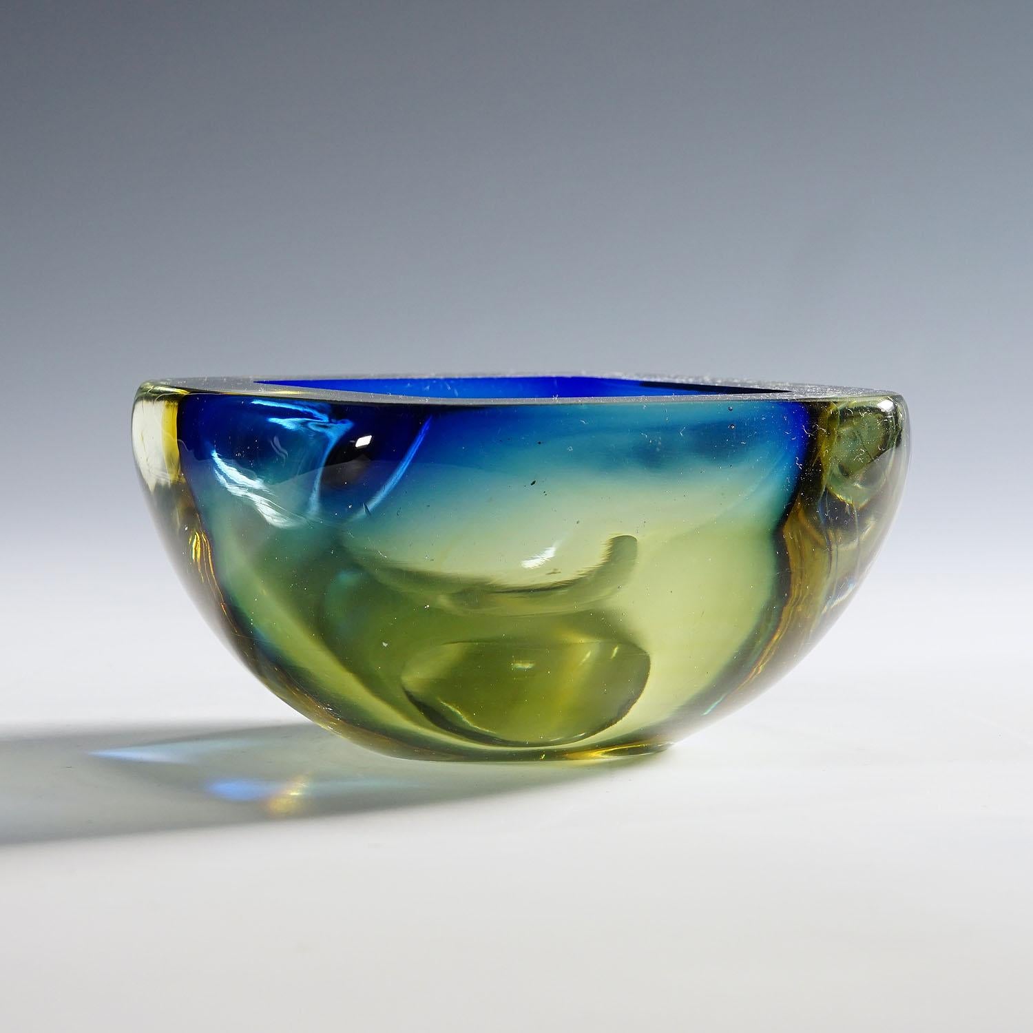 Italian Midcentury Modern Murano Blue and Yellow Sommerso Art Glass Bowl 1960s For Sale