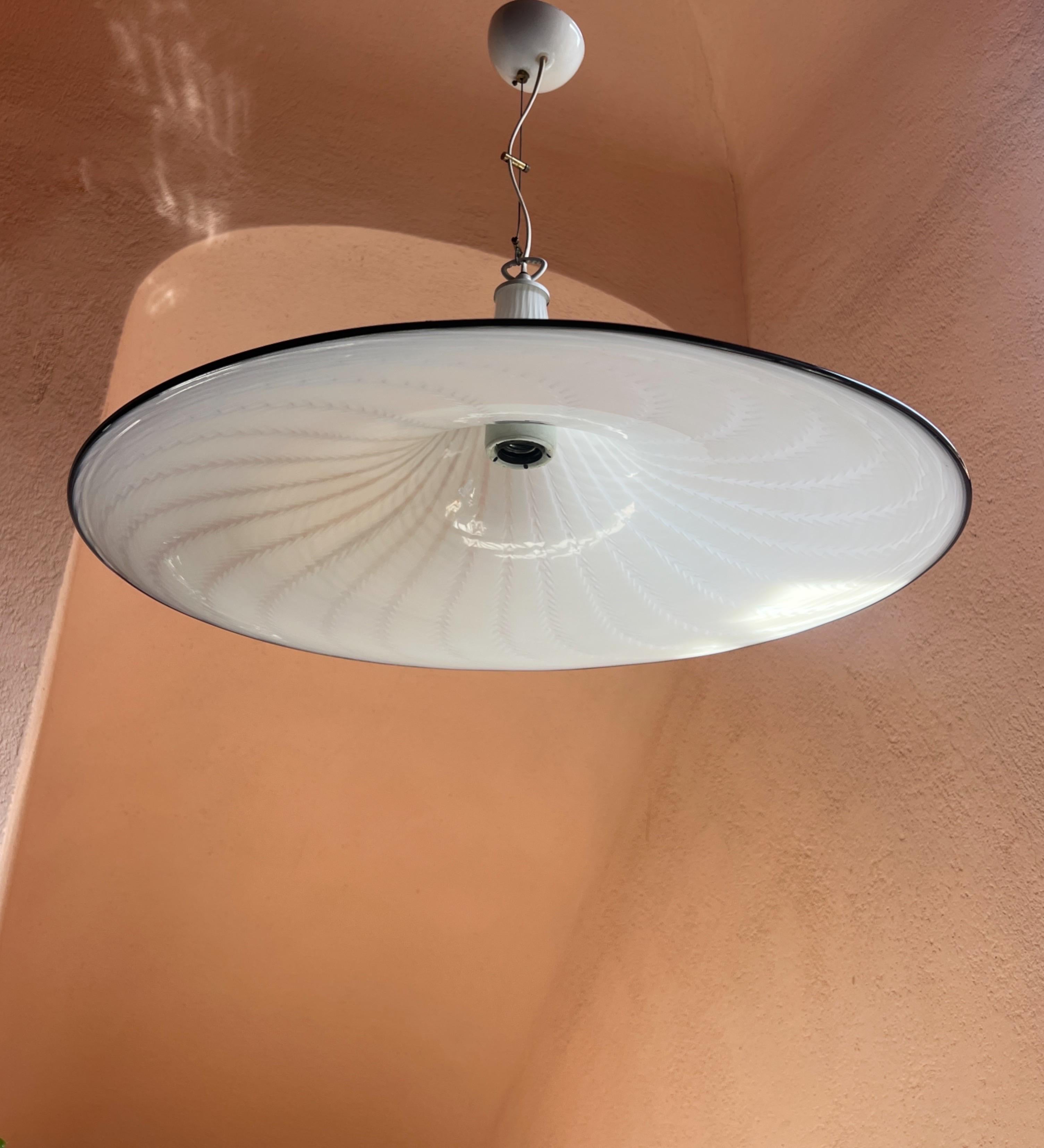 Italiano Lampada a sospensione in vetro di Murano del periodo medio moderno, anni '70 - Italia in vendita