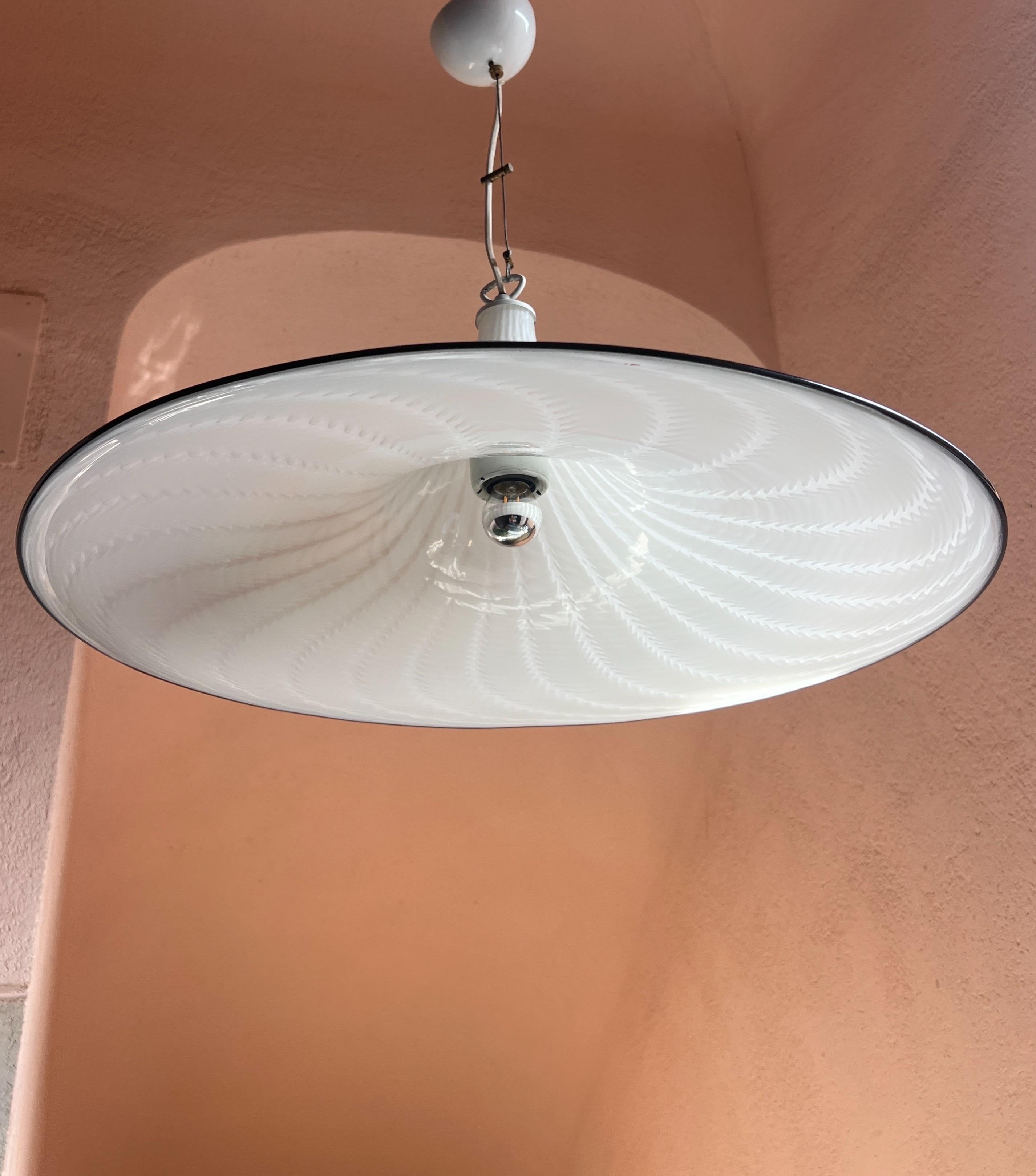 Metallo Lampada a sospensione in vetro di Murano del periodo medio moderno, anni '70 - Italia in vendita