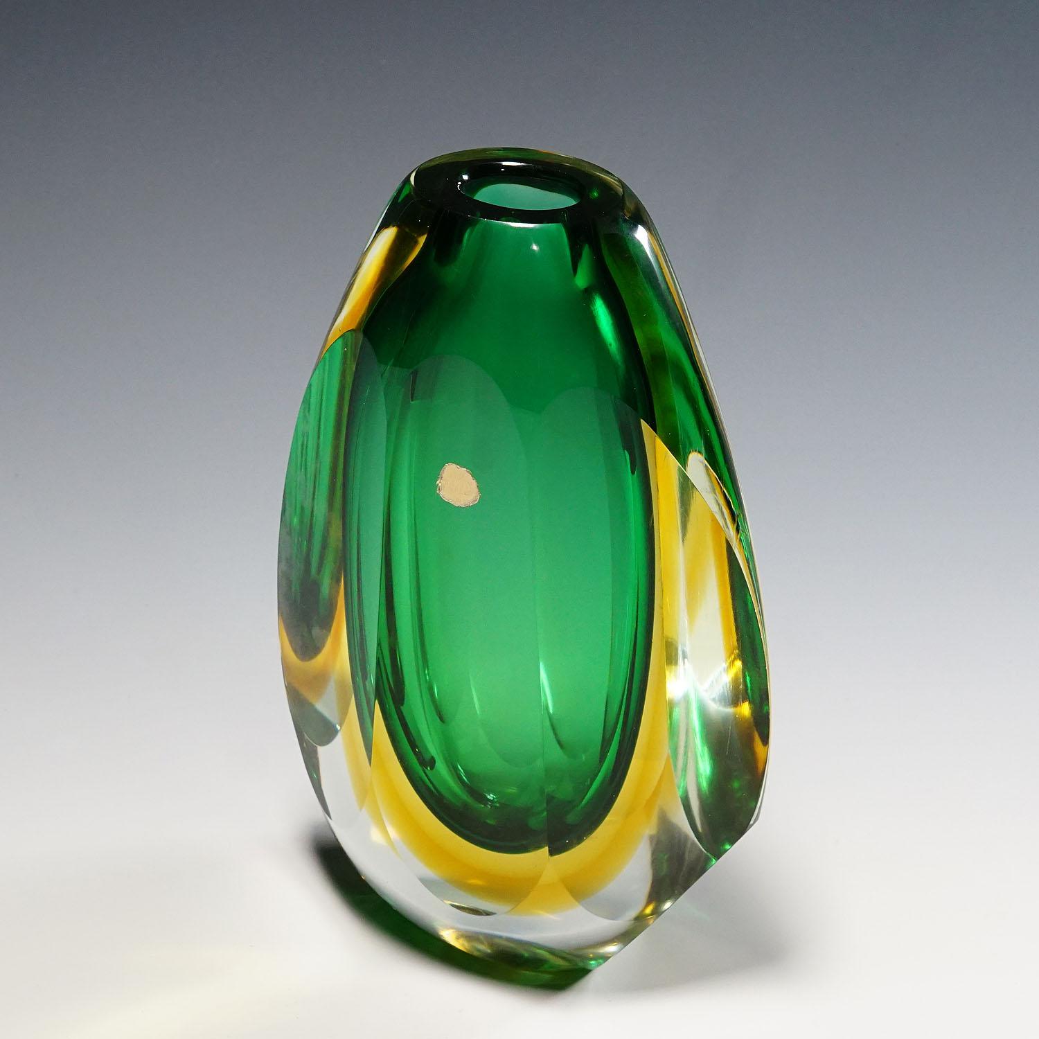 Italian Midcentury Modern Murano Sommerso Art Glass Vase 1960s