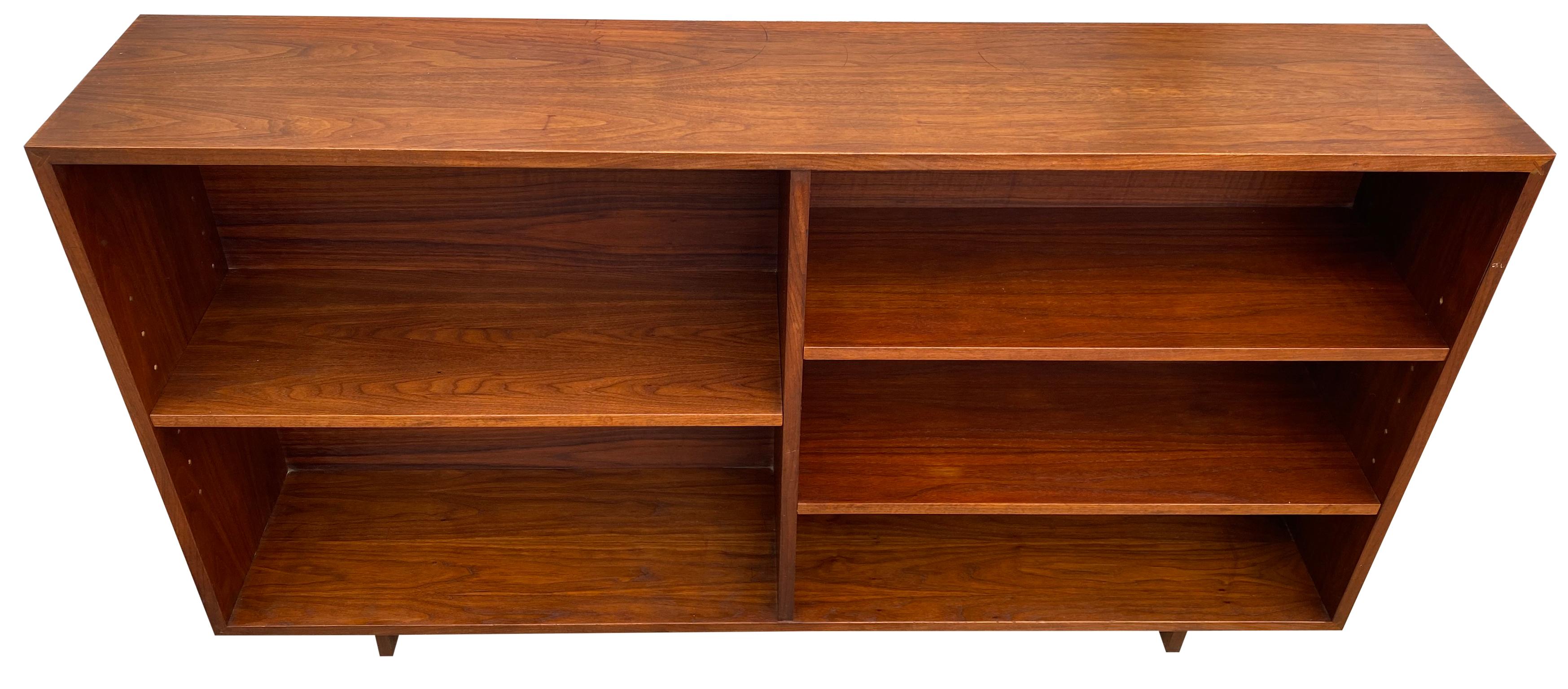 Vintage Mid-Century Modern in the style of George Nakashima low single bookcase walnut American Studio craft. Beautiful bookcase custom made walnut bookcase, 3 adjustable shelves on pins, Black Walnut construction and backing bookcase with short