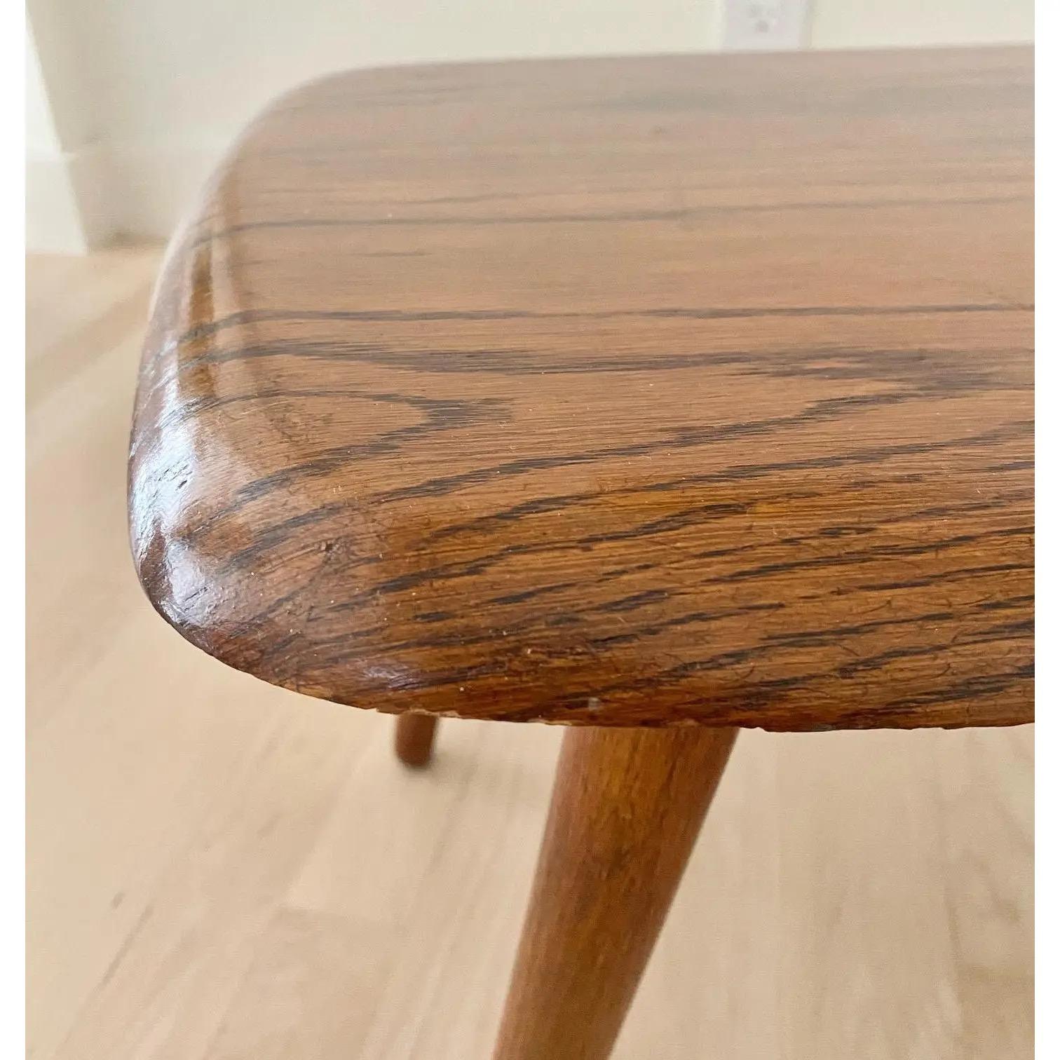 Midcentury Modern Oak Coffee Table on Splayed Legs For Sale 1