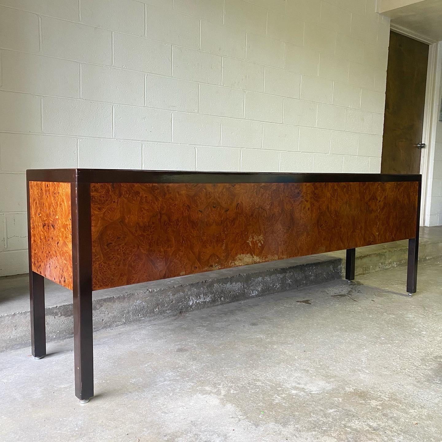 Midcentury Modern Olive Burl, Leather Top and Mahogany Frame Credenza Sideboard 3
