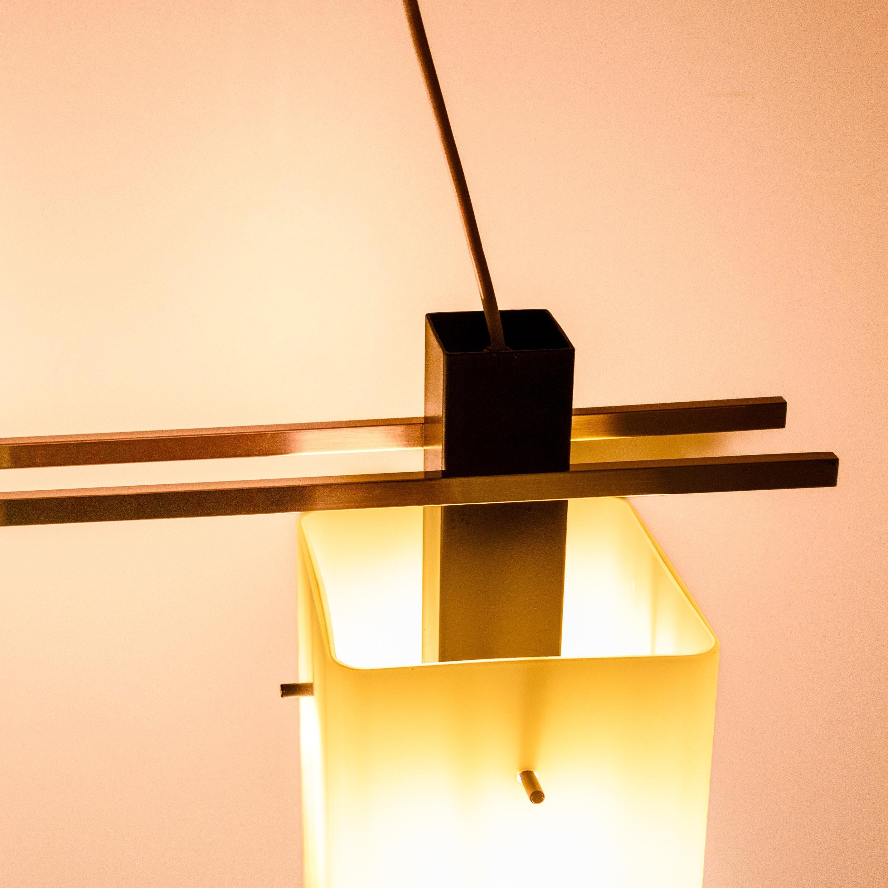 Lampadario moderno di metà secolo in ottone e oplaine, Stilnovo, Italia 1950s in vendita 4