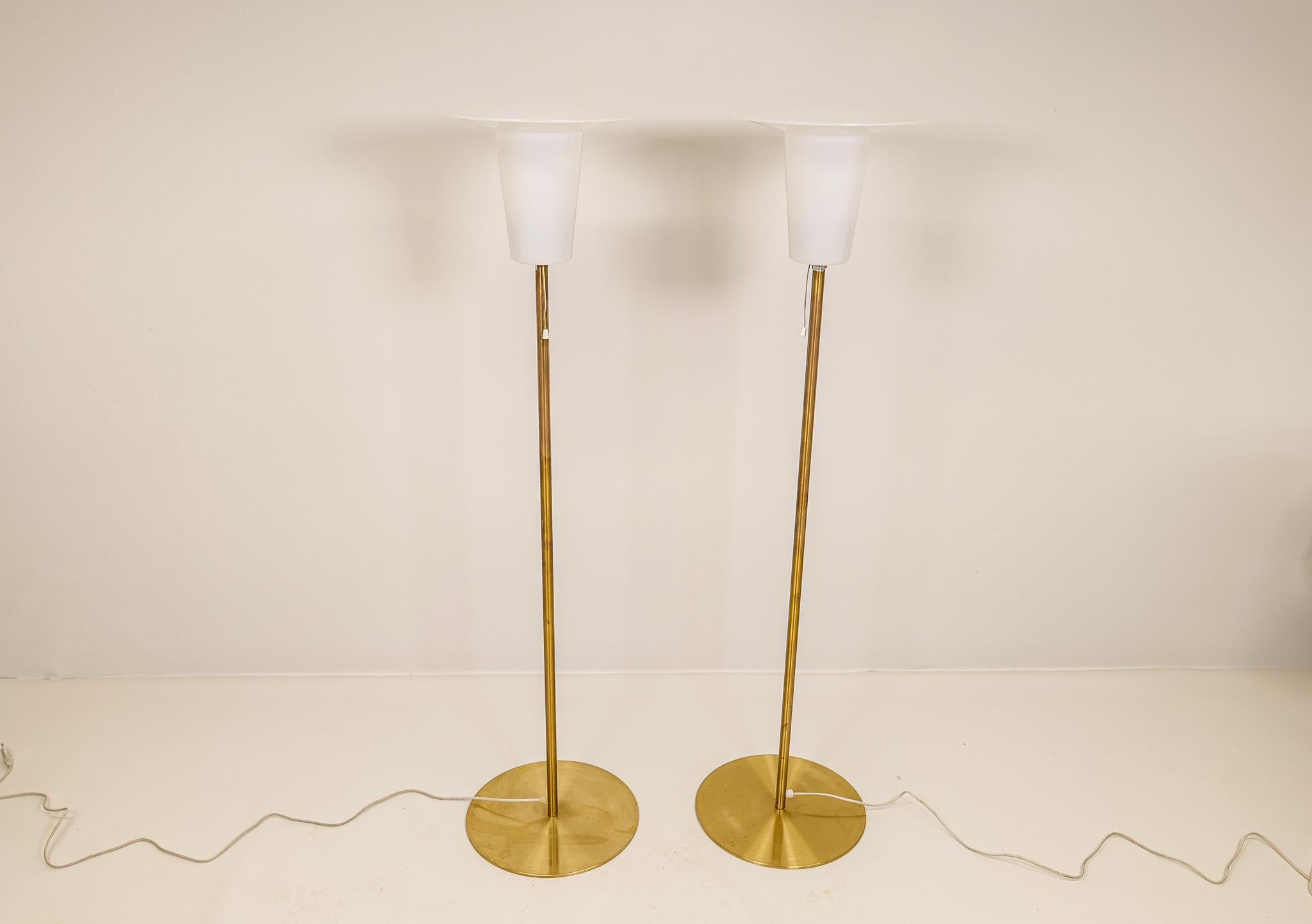 Mid-Century Modern Pair of Brass Floor Lamps Luxus, Sweden, 1970s For Sale 4