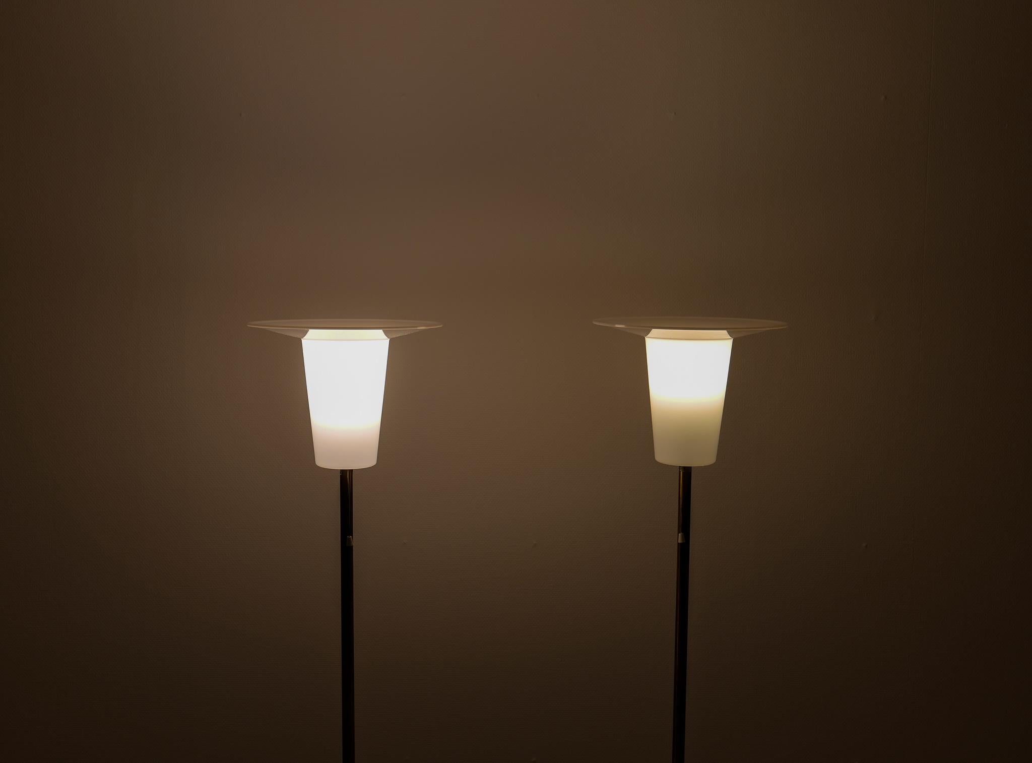Mid-Century Modern, Paar Stehlampen aus Messing, Luxus, Schweden, 1970er Jahre im Angebot 9