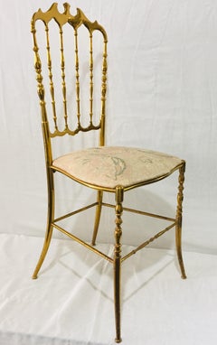 Mid-Century Modern Pair of Italian Chiavari Opéra Chairs in Solid Polished Brass