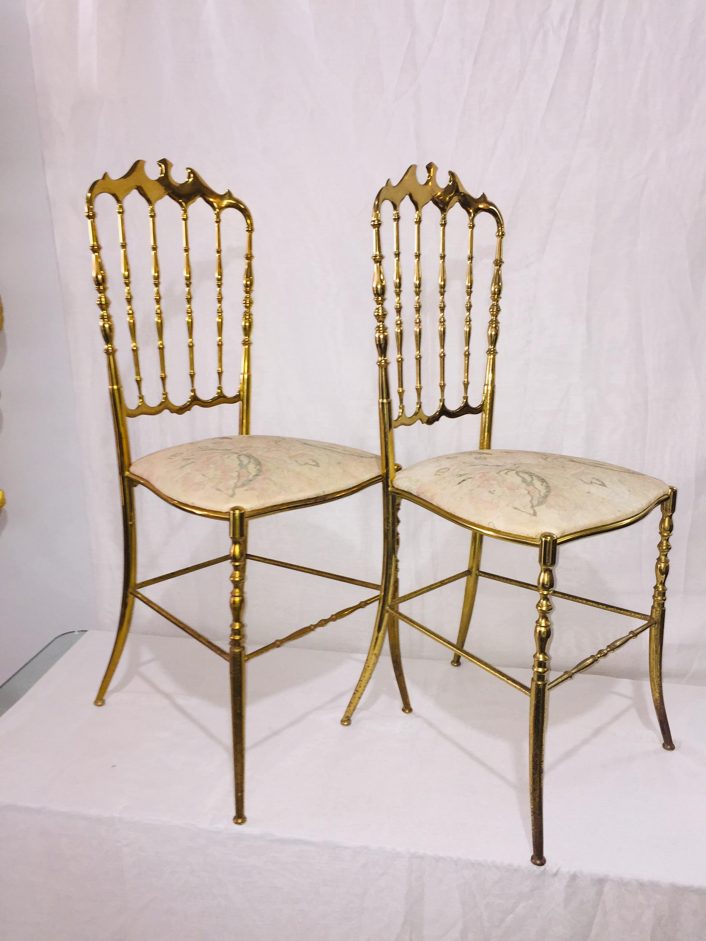 Mid-Century Modern Pair of Italian Chiavari Opéra Chairs in Solid Polished Brass For Sale 2
